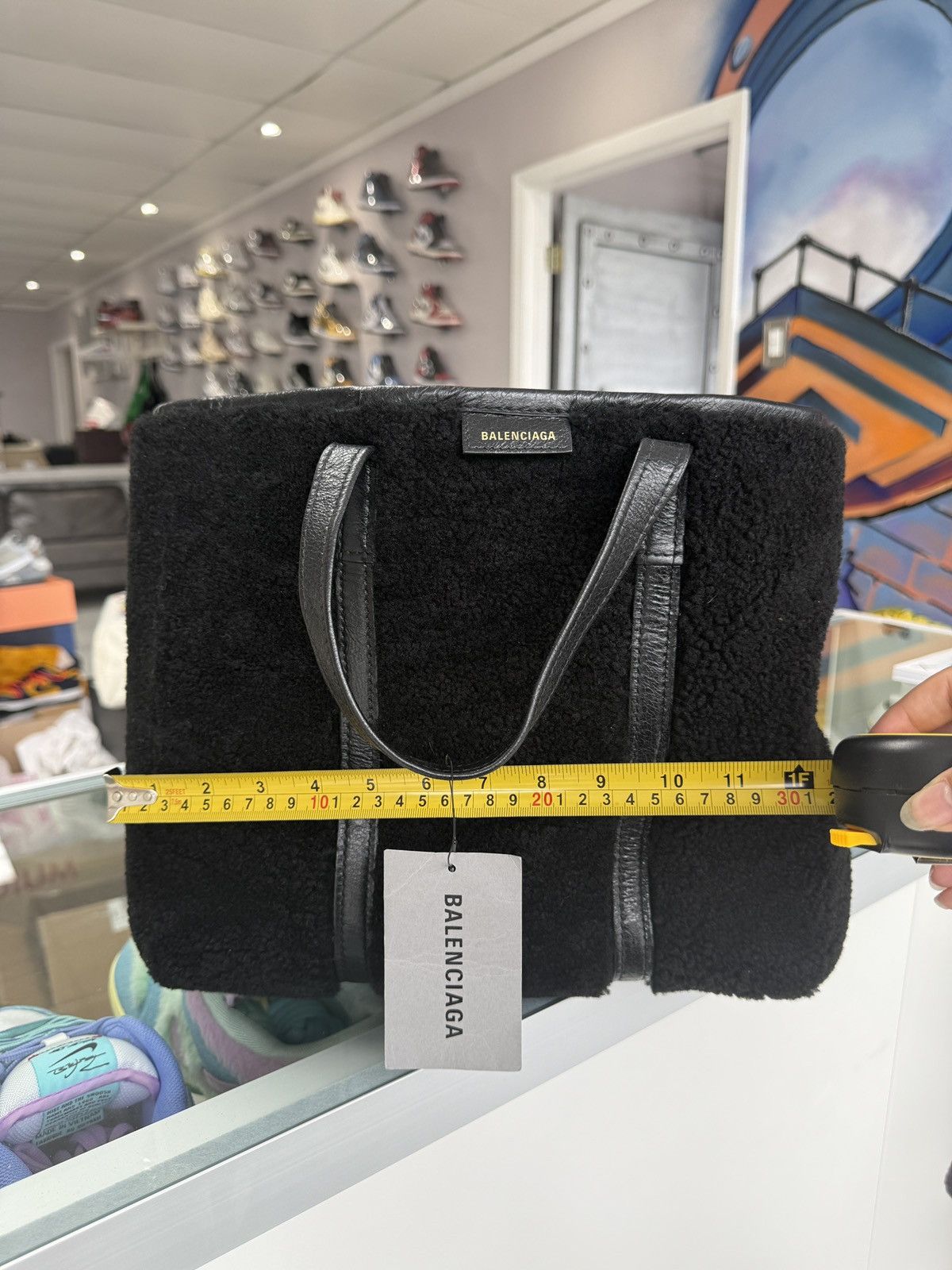Balenciaga Balenciaga Barbes Medium East-West Shopper Bag in Shearling Size ONE SIZE - 11 Thumbnail