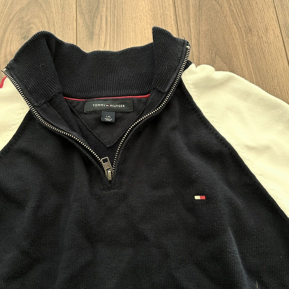Designer × Tommy Hilfiger × Vintage VINTAGE TOMMY HILFIGER LONG SLEEVE SWEATSHIRT Size US L / EU 52-54 / 3 - 4 Thumbnail