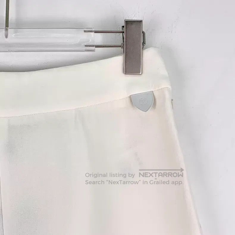 Louis Vuitton Louis Vuitton 24 white logo leather casual shorts Size US 36 / EU 52 - 3 Thumbnail