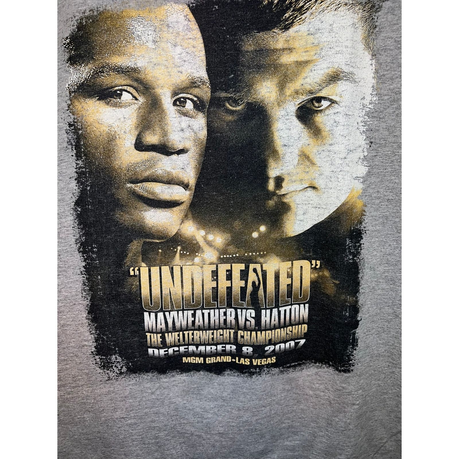 Gildan Vintage Floyd Mayweather Shirt Undefeated Vs Hatton Tee L Size US L / EU 52-54 / 3 - 2 Thumbnail
