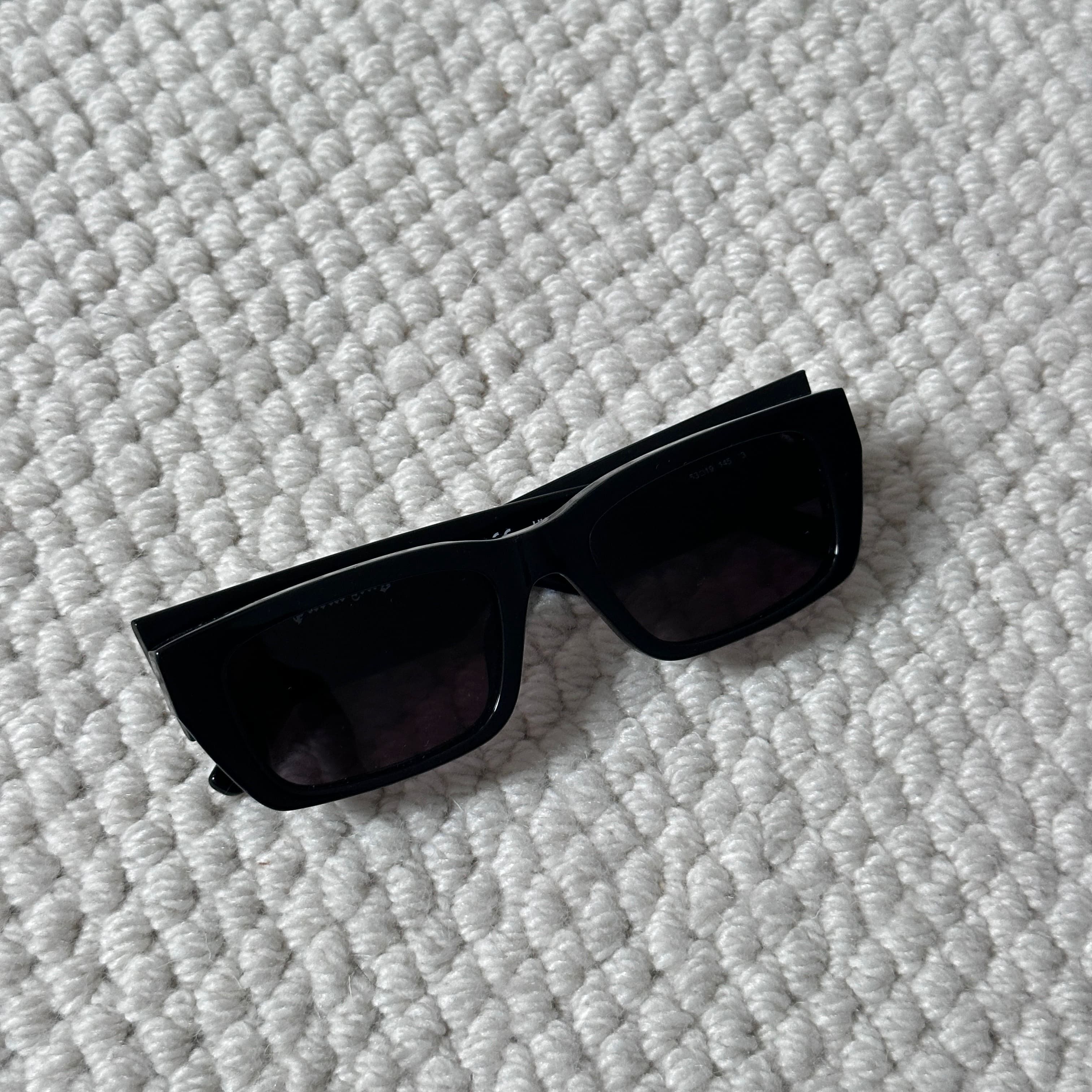 Palm Angels PALM ANGELS PERI002 C99PLA001 1007 Sunglasses BLACK Size ONE SIZE - 4 Thumbnail