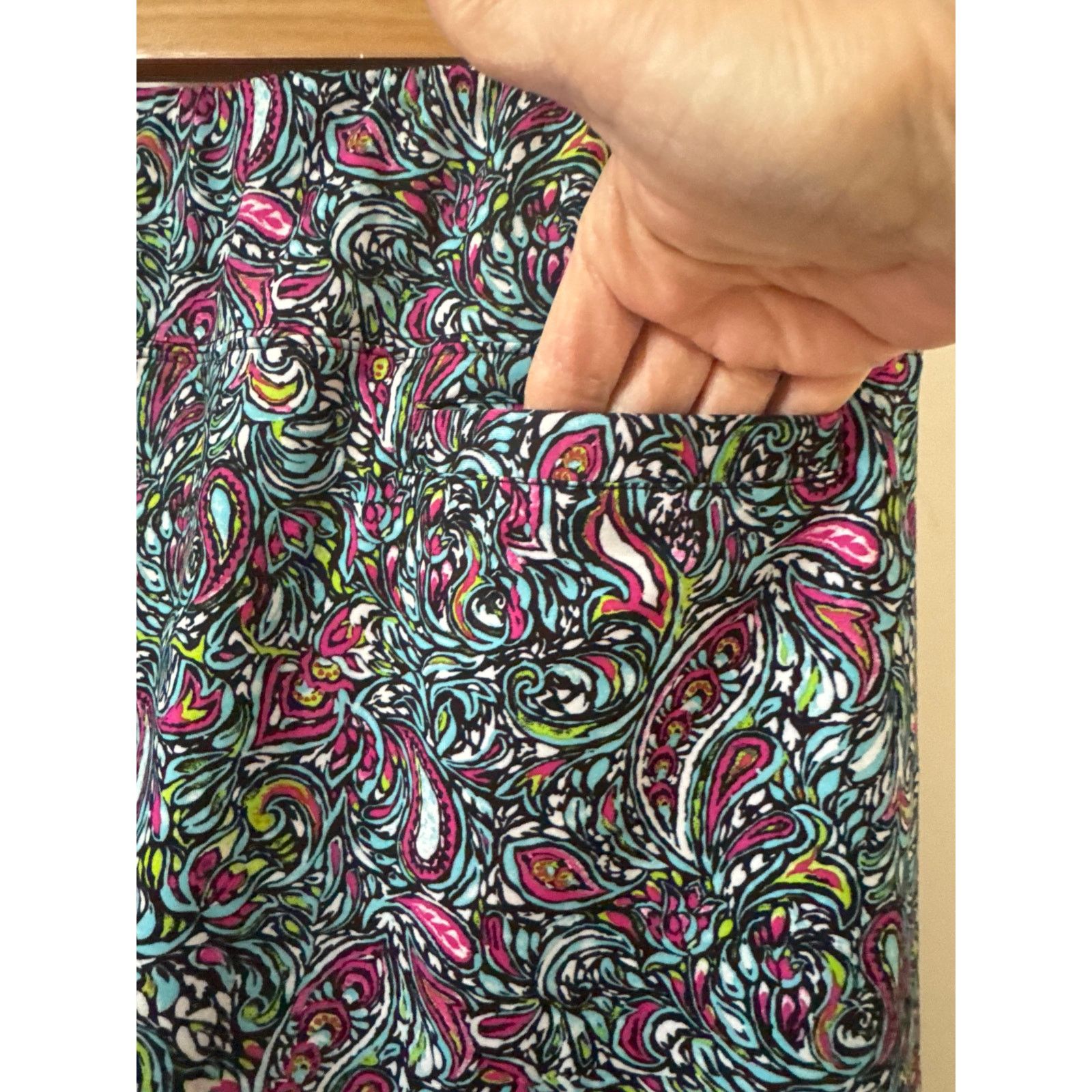 & Other Stories San Soleil Small UV 50+ Cooling Black Capri Paisley Skirt Size ONE SIZE - 3 Thumbnail