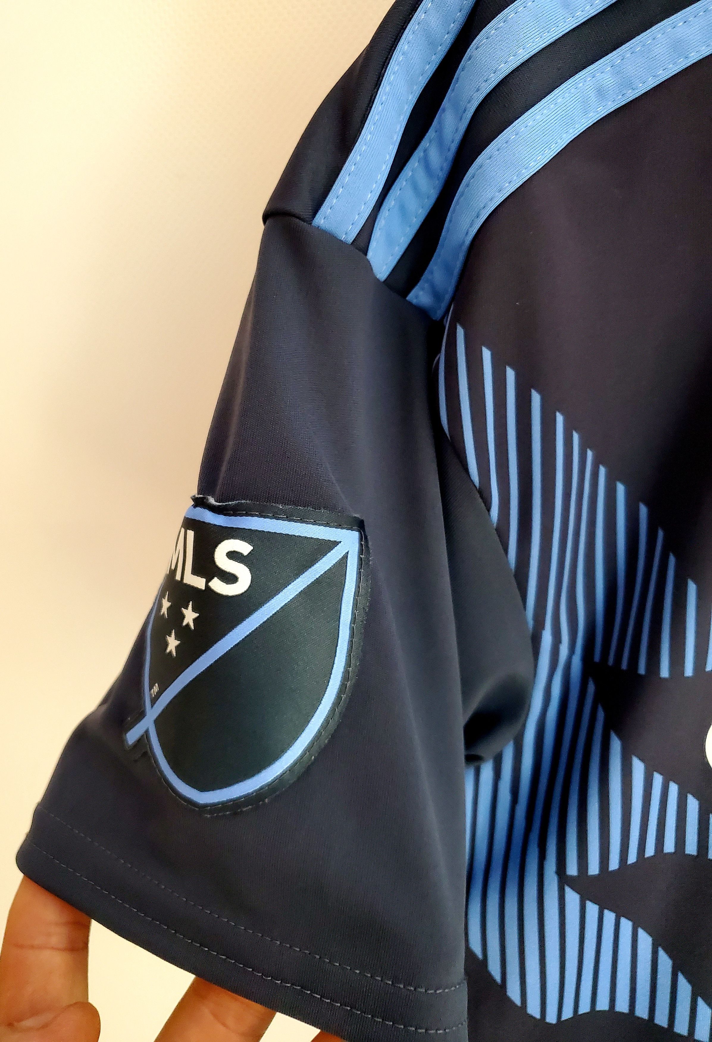 Adidas NEW YORK CITY FC AWAY JERSEY MLS #18 Bowman size S Size US S / EU 44-46 / 1 - 4 Thumbnail