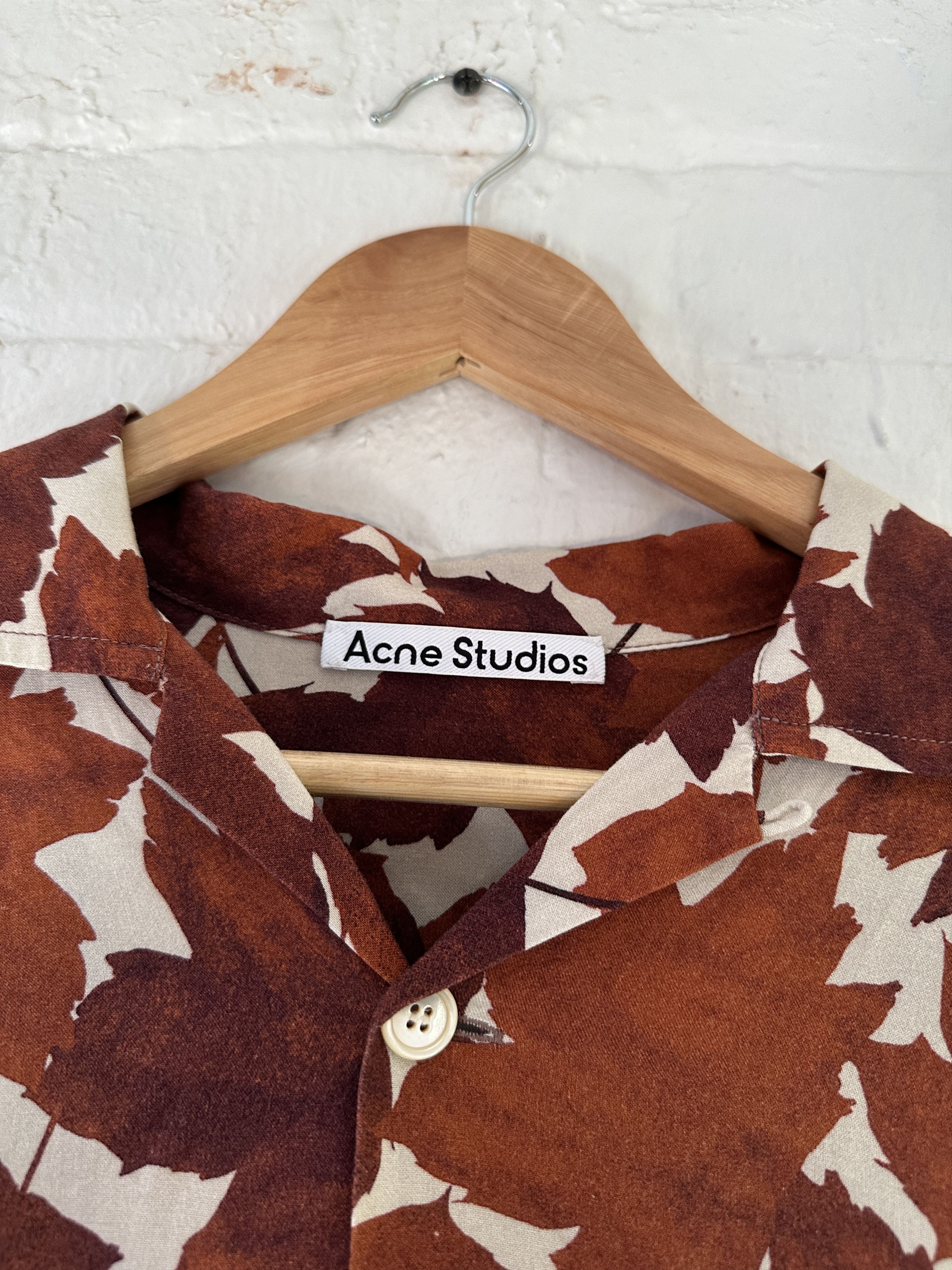 Acne Studios Acne Studios Leaves Camp Collar Shirt Size US M / EU 48-50 / 2 - 2 Thumbnail