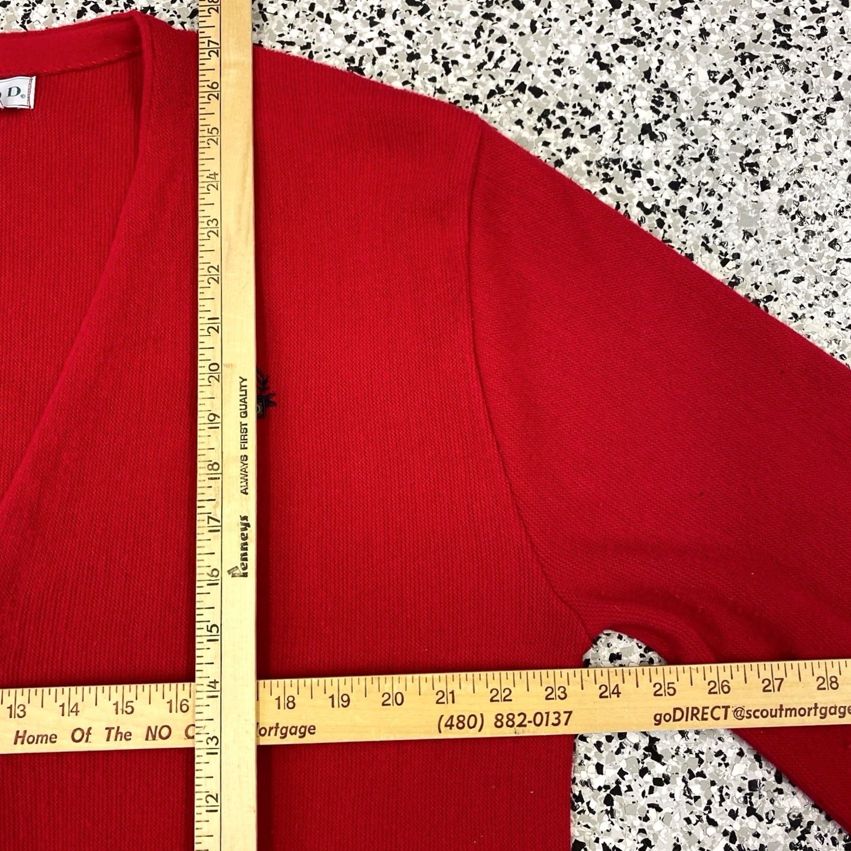 Izod VINTAGE IZOD Cardigan Sweater Red Button Up Logo XL Men’s Knit Size US XL / EU 56 / 4 - 3 Thumbnail