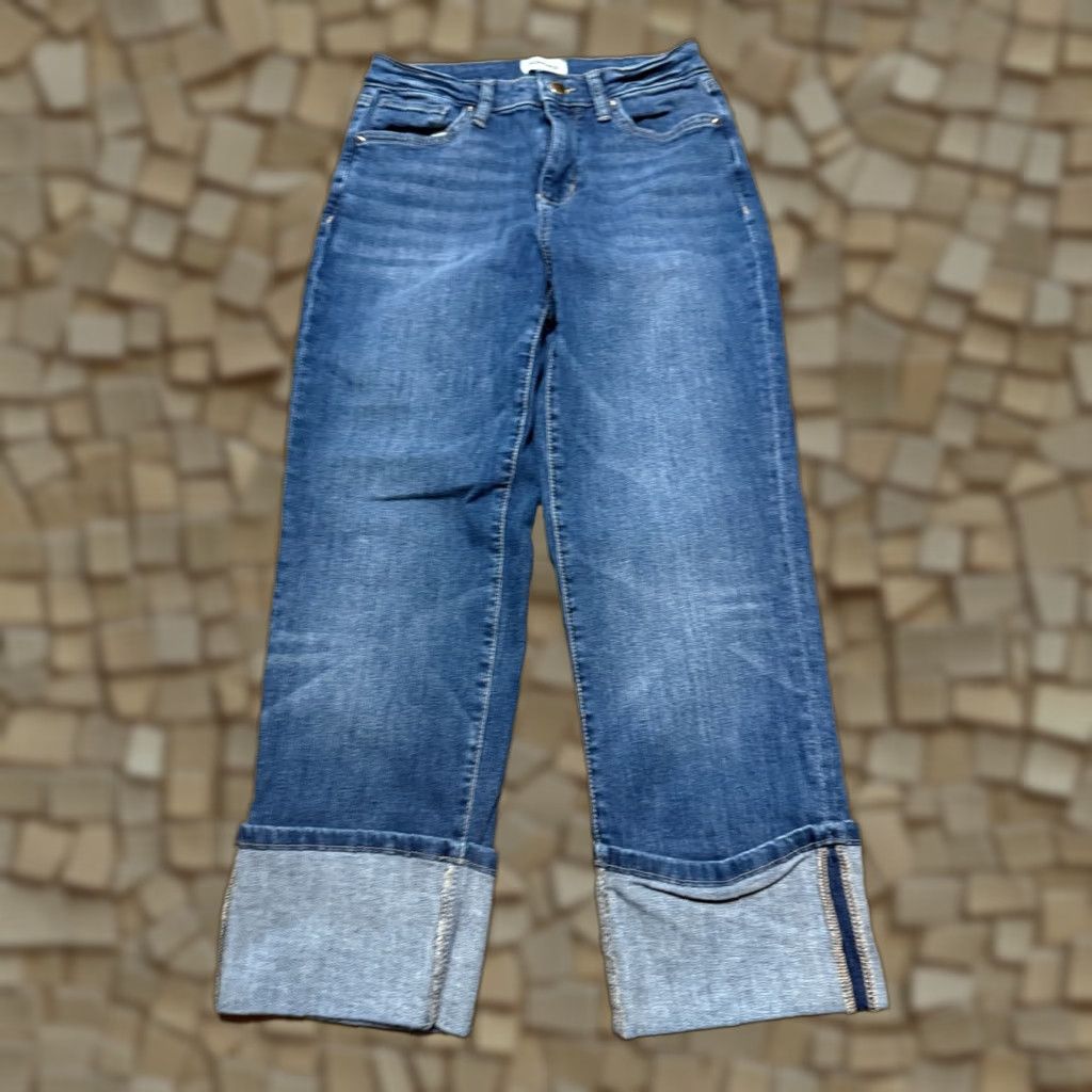 Vintage Sonoma Jeans Women 4P Blue Denim Capri Capri Jeans Pockets 5-Pocket Capris Cuffed Medium Wash 23.5 In Inseam Petites Womens Size 26" / US 2 / IT 38 - 1 Thumbnail
