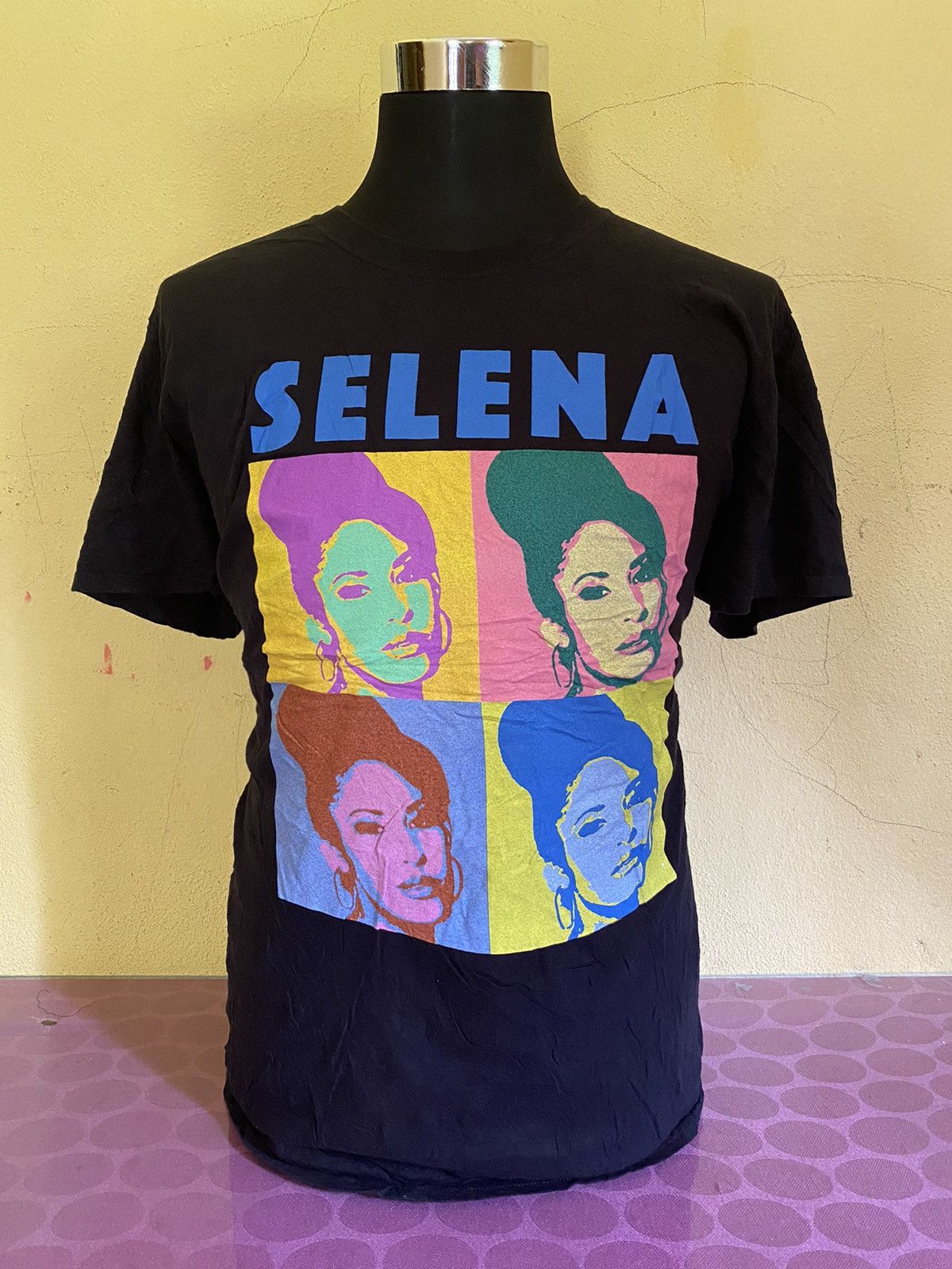 Band Tees × Rap Tees Selena Quantanilla Tshirt Size US XL / EU 56 / 4 - 1 Thumbnail