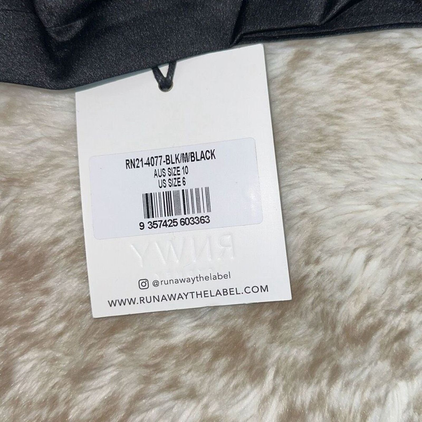 Other Runway Sydney Black Crop Top Puff Sleeve | Sz 6 Size M / US 6-8 / IT 42-44 - 3 Thumbnail