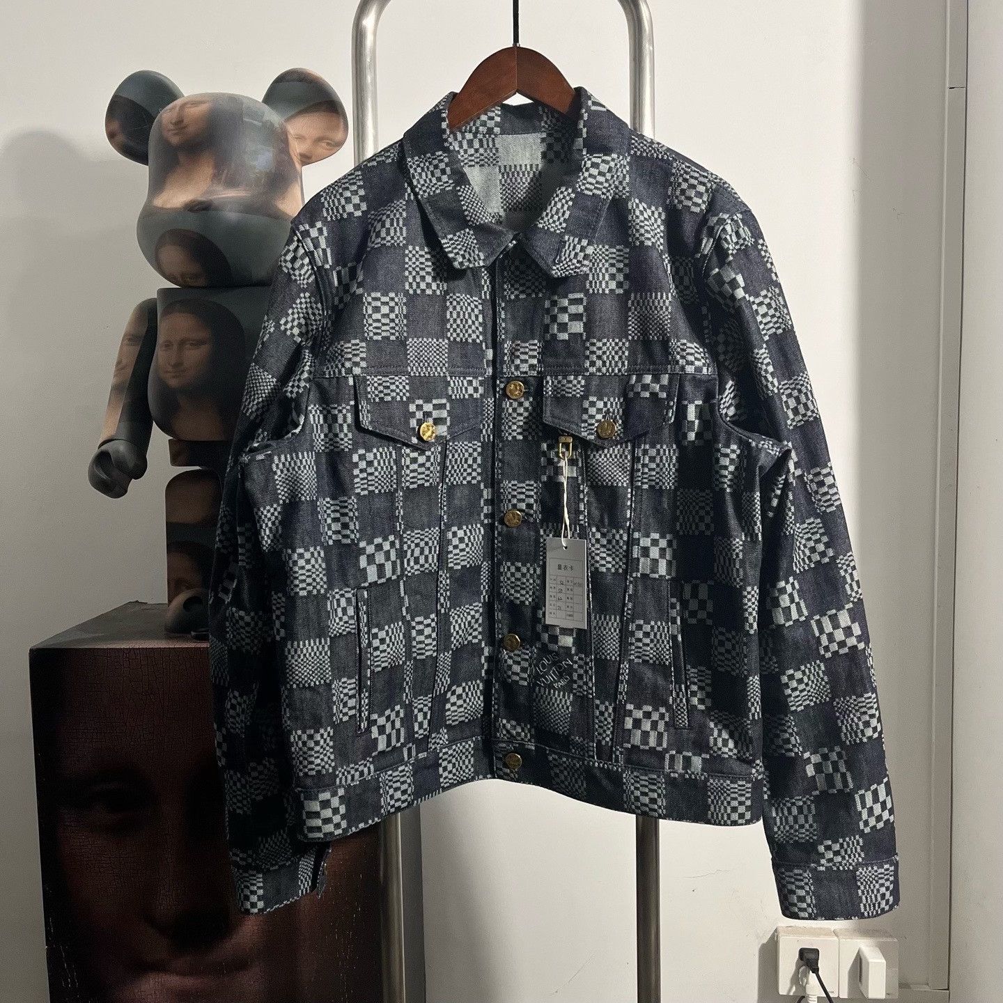 Louis Vuitton Louis Vuitton Denim Jacket XL Women Size XL / US 12-14 / IT 48-50 - 1 Thumbnail