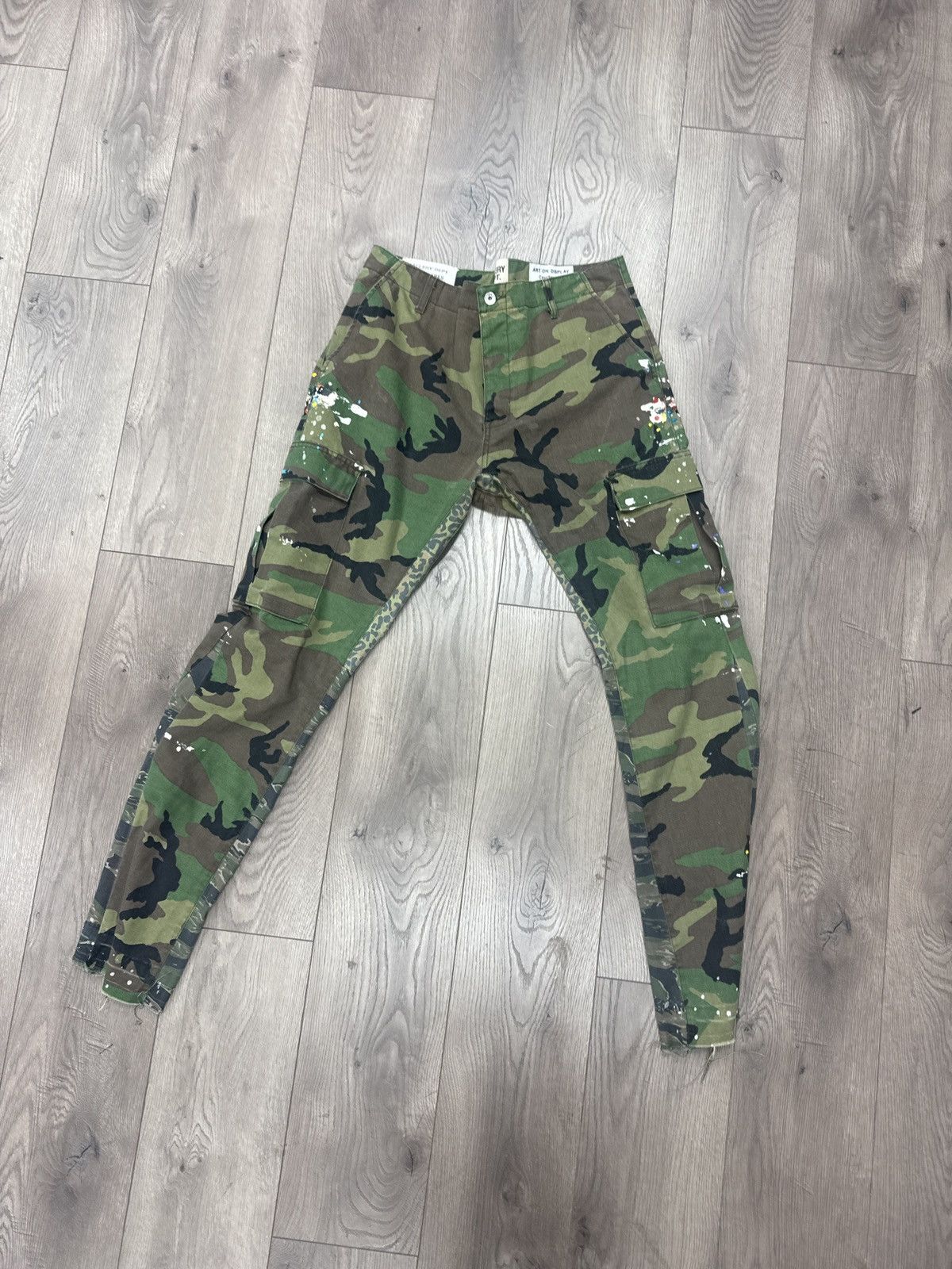 Gallery Dept. Gallery dept la camo flare carpenter pants Size US 34 / EU 50 - 2 Thumbnail