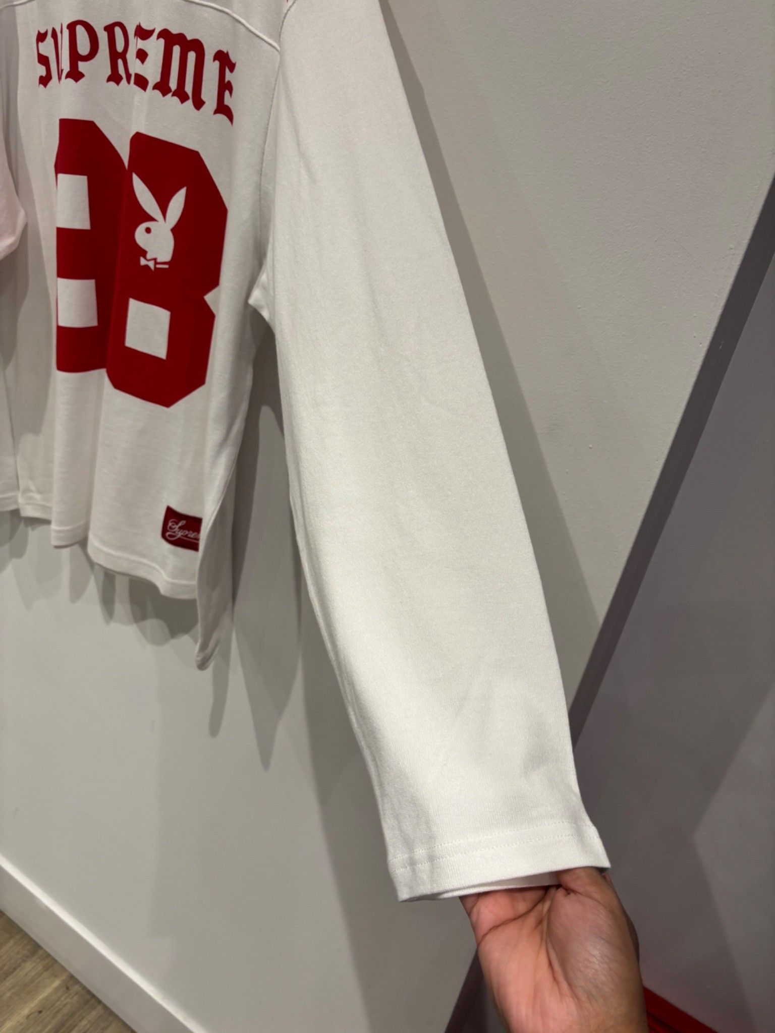 Supreme Supreme Playboy L/S Football Top White Size US L / EU 52-54 / 3 - 3 Thumbnail