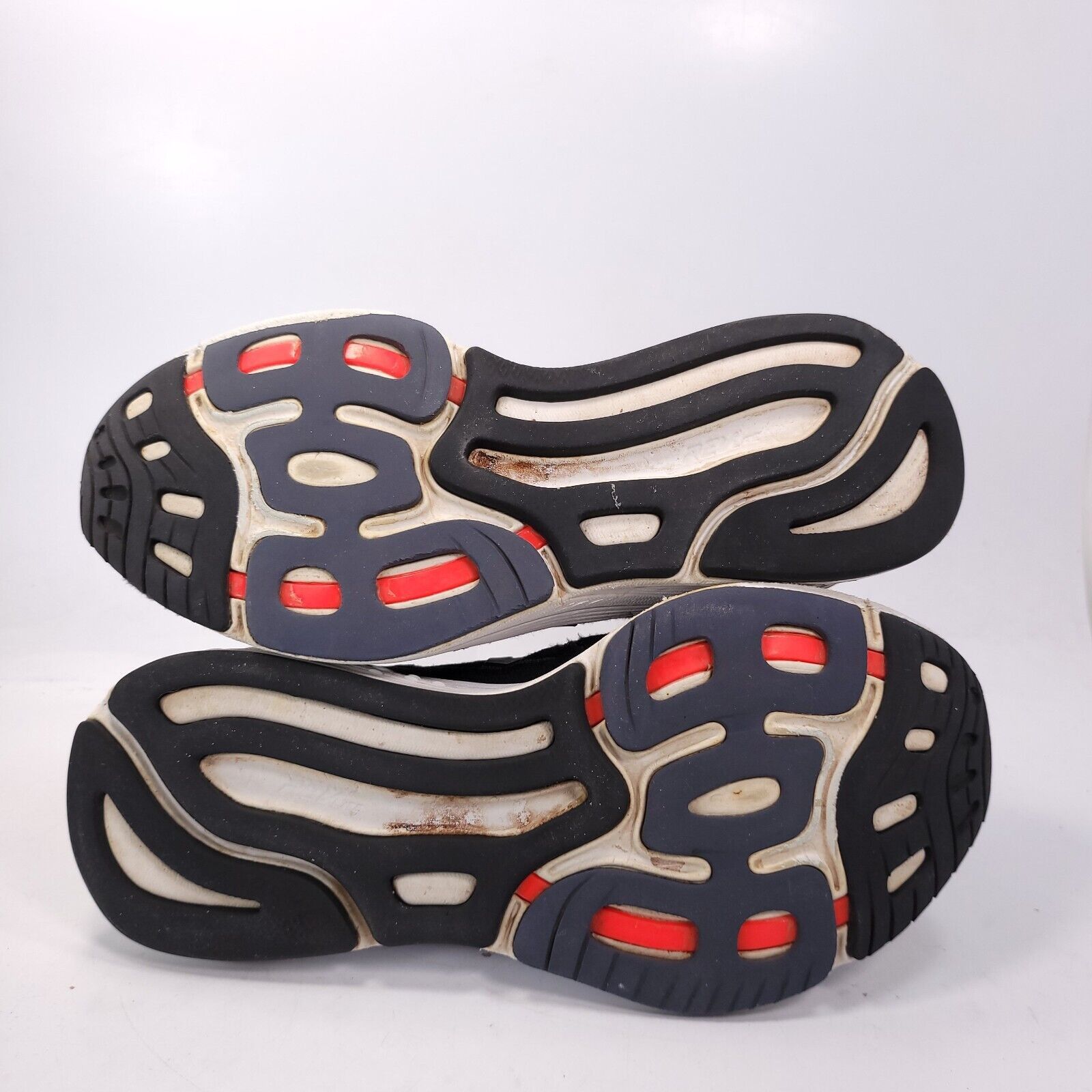 New Balance New Balance 890 Athletic Shoe Womens Size 7.5 Black White Size US 7.5 / IT 37.5 - 7 Thumbnail
