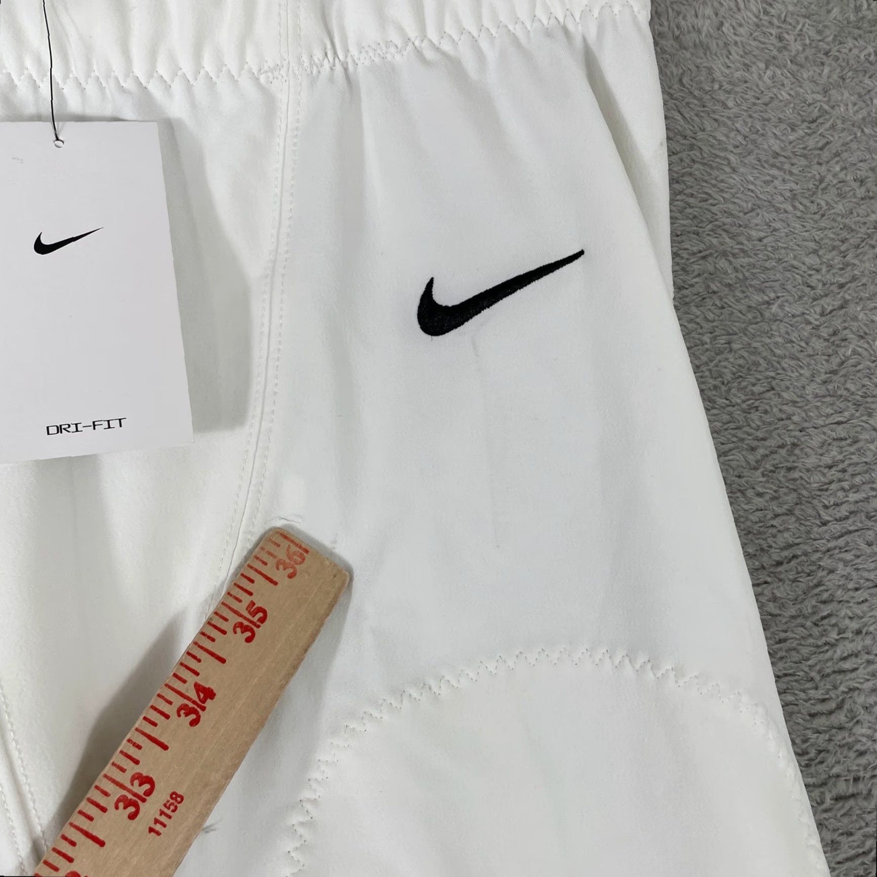 Nike Nike Football Girdle Mens Medium White Dri-FIT Compression Shorts CW3972-100 Size US 31 - 3 Thumbnail