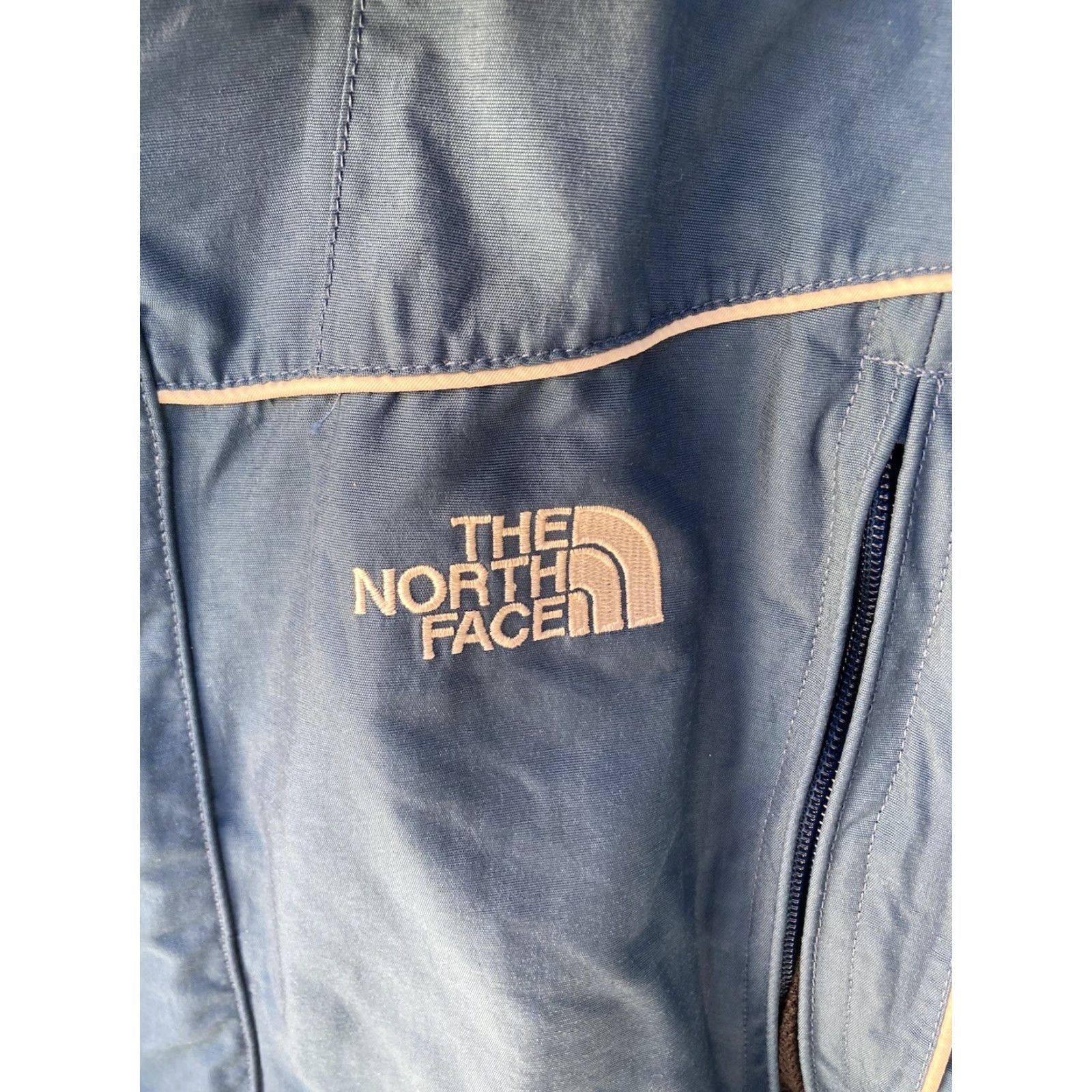 The North Face The North Face Hyvent Jacket Blue Solid Full-Zip L Pocket Womens Jacket Size L / US 10 / IT 46 - 2 Thumbnail