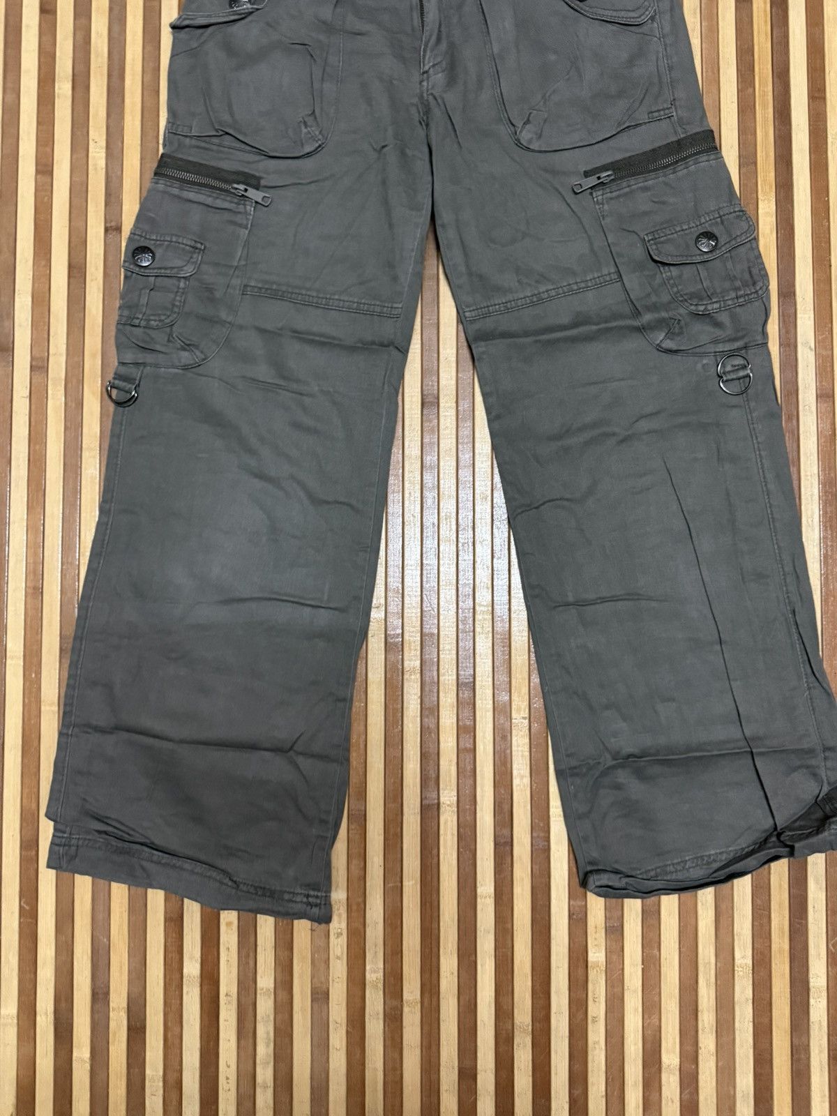 Japanese Brand Japanese brand Cargo Pants / Streetwear / Utility Pants W31 Size US 30 / EU 46 - 4 Thumbnail