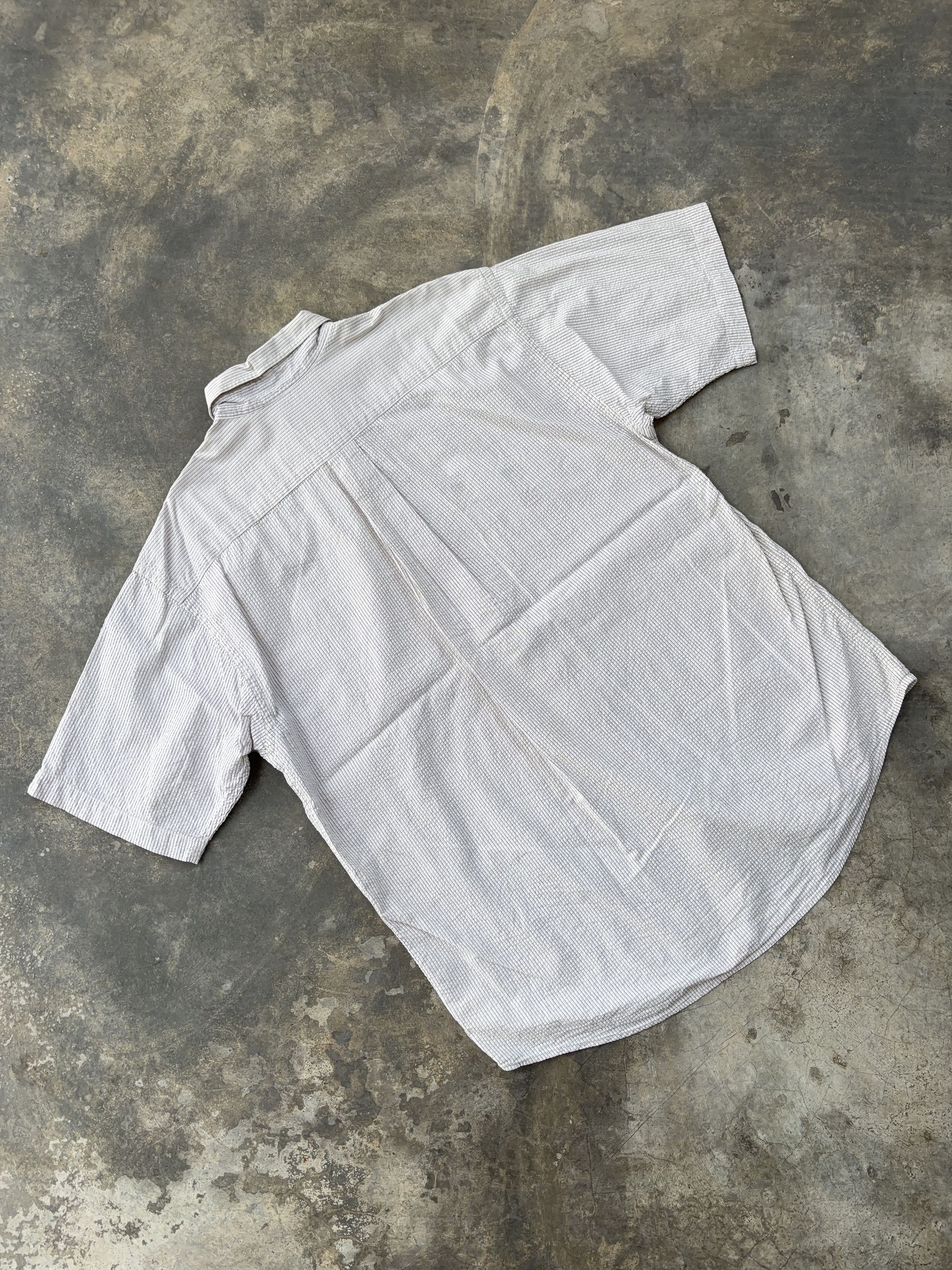 Uniqlo Uniqlo White Stripe Button Up Shirt Size US L / EU 52-54 / 3 - 9 Thumbnail