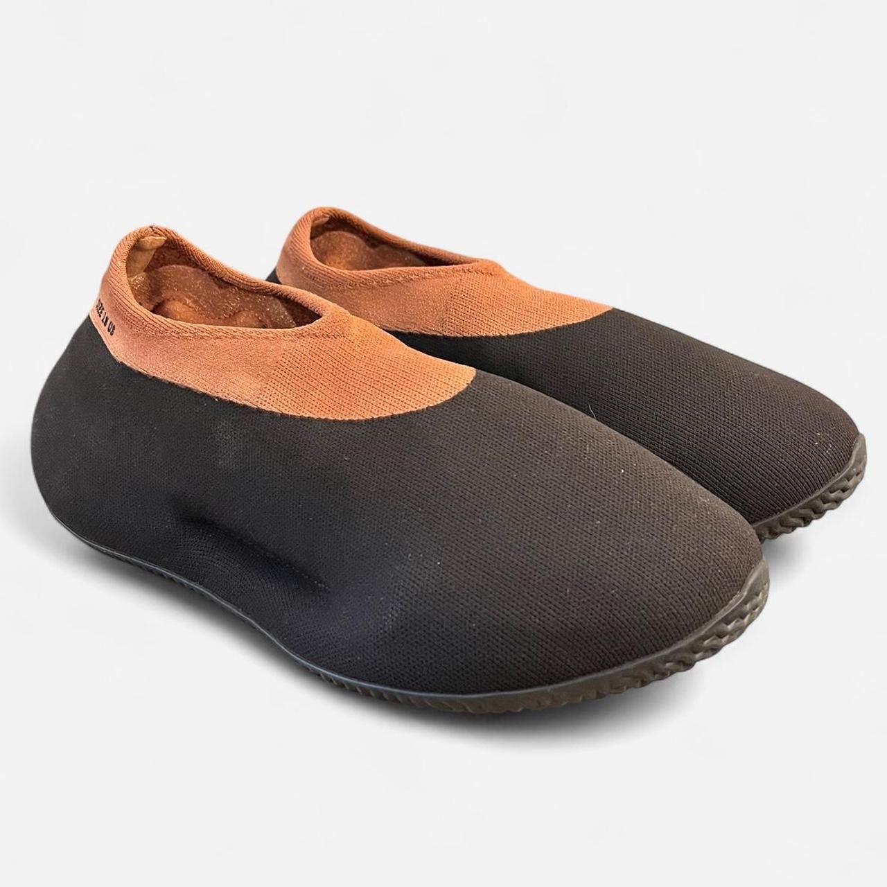 Yeezy Knit Rnnr Stone Carbon Size US 10 / EU 43 - 1 Thumbnail