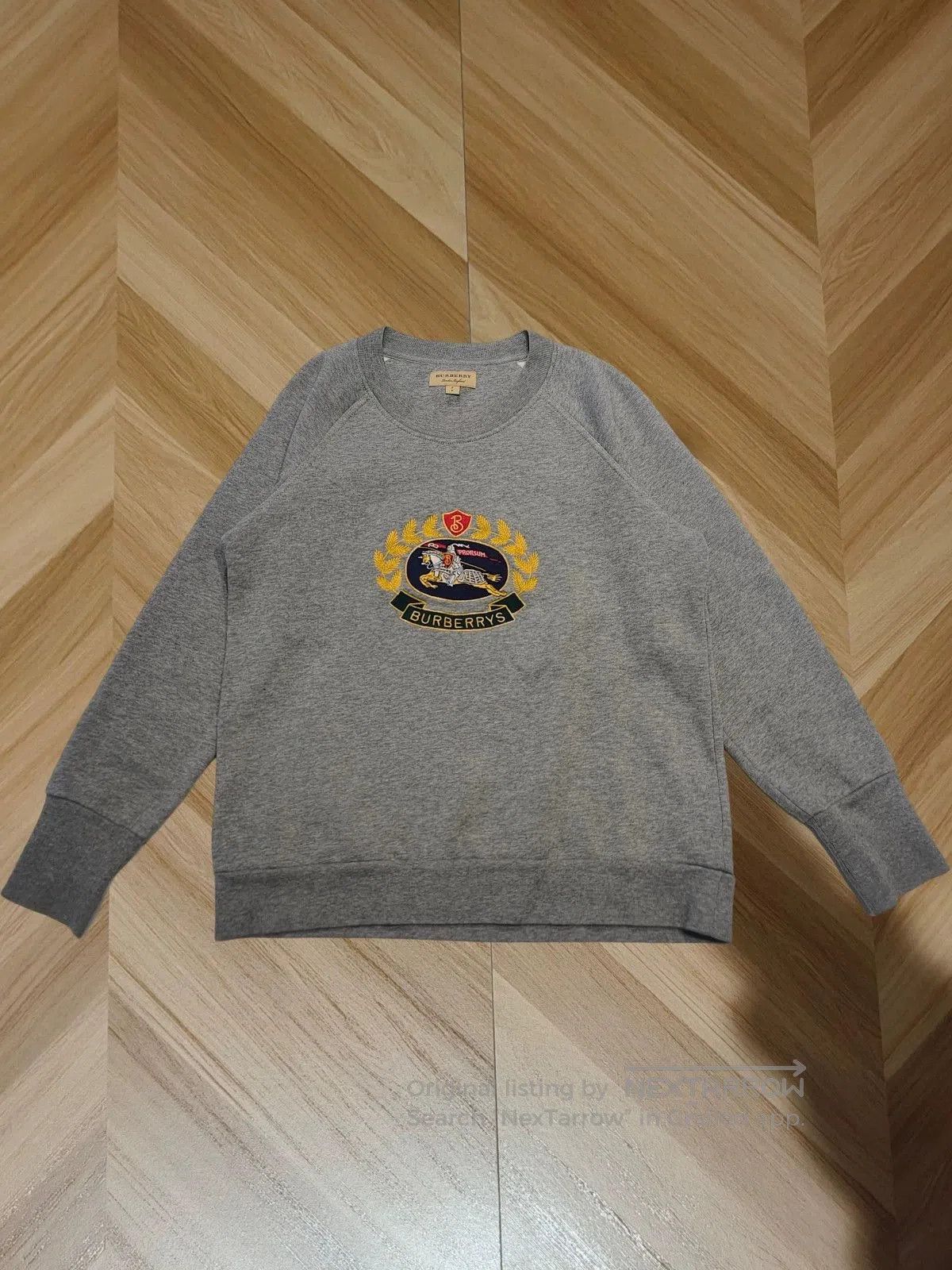 Burberry burberry embroidered crewneck sweatshirt size small. Size US S / EU 44-46 / 1 - 1 Thumbnail