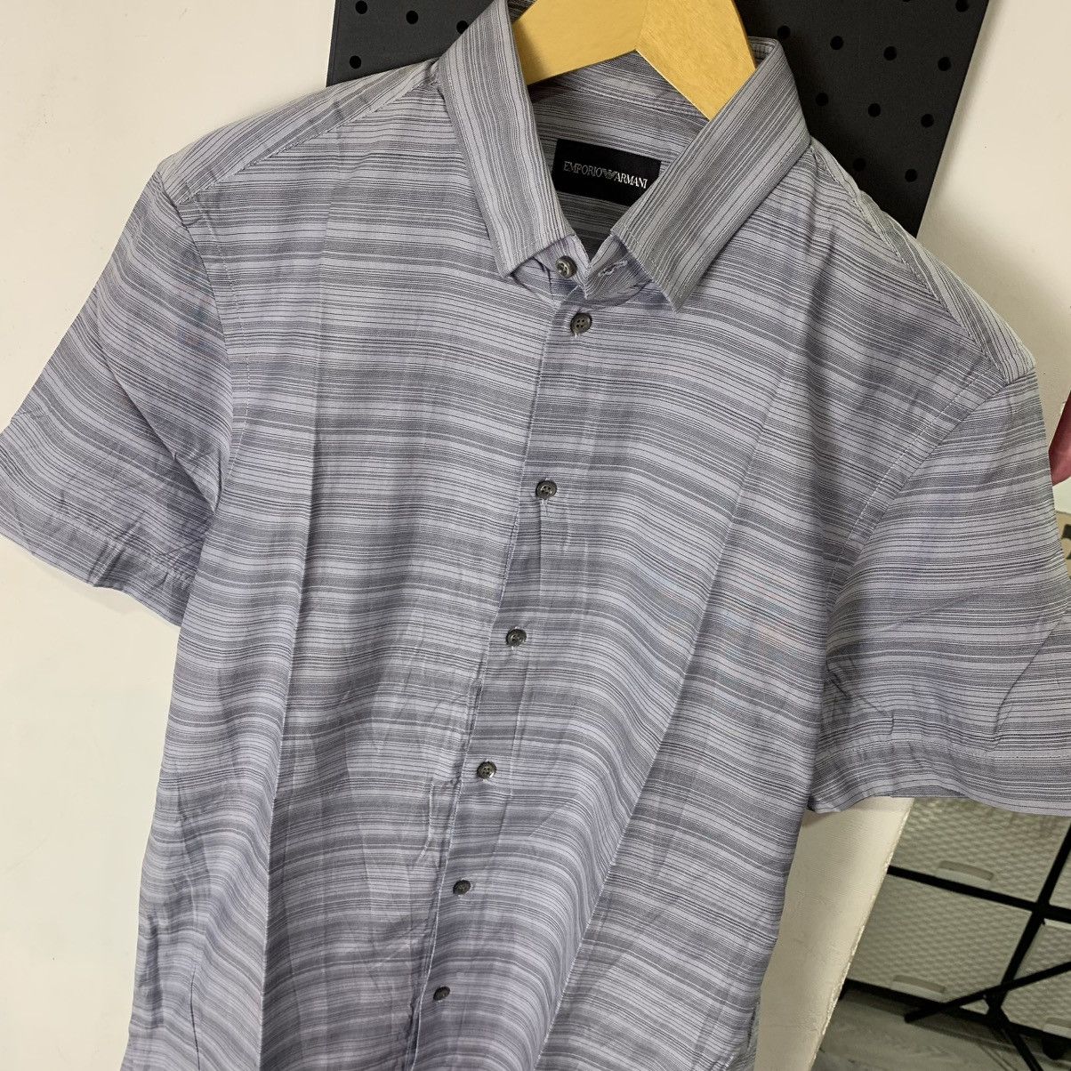 Emporio Armani Emporio Armani stripe shortsleeve button shirt Size US M / EU 48-50 / 2 - 2 Thumbnail