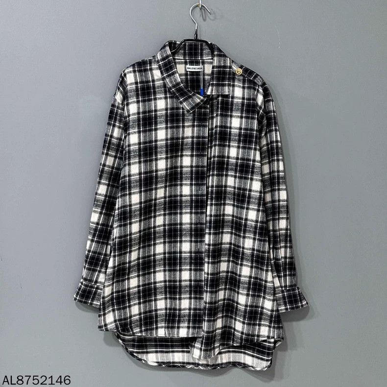 Balenciaga Balenciaga size 36 Classic Plaid Shirt 2501-Nextarrow Size US M / EU 48-50 / 2 - 1 Thumbnail