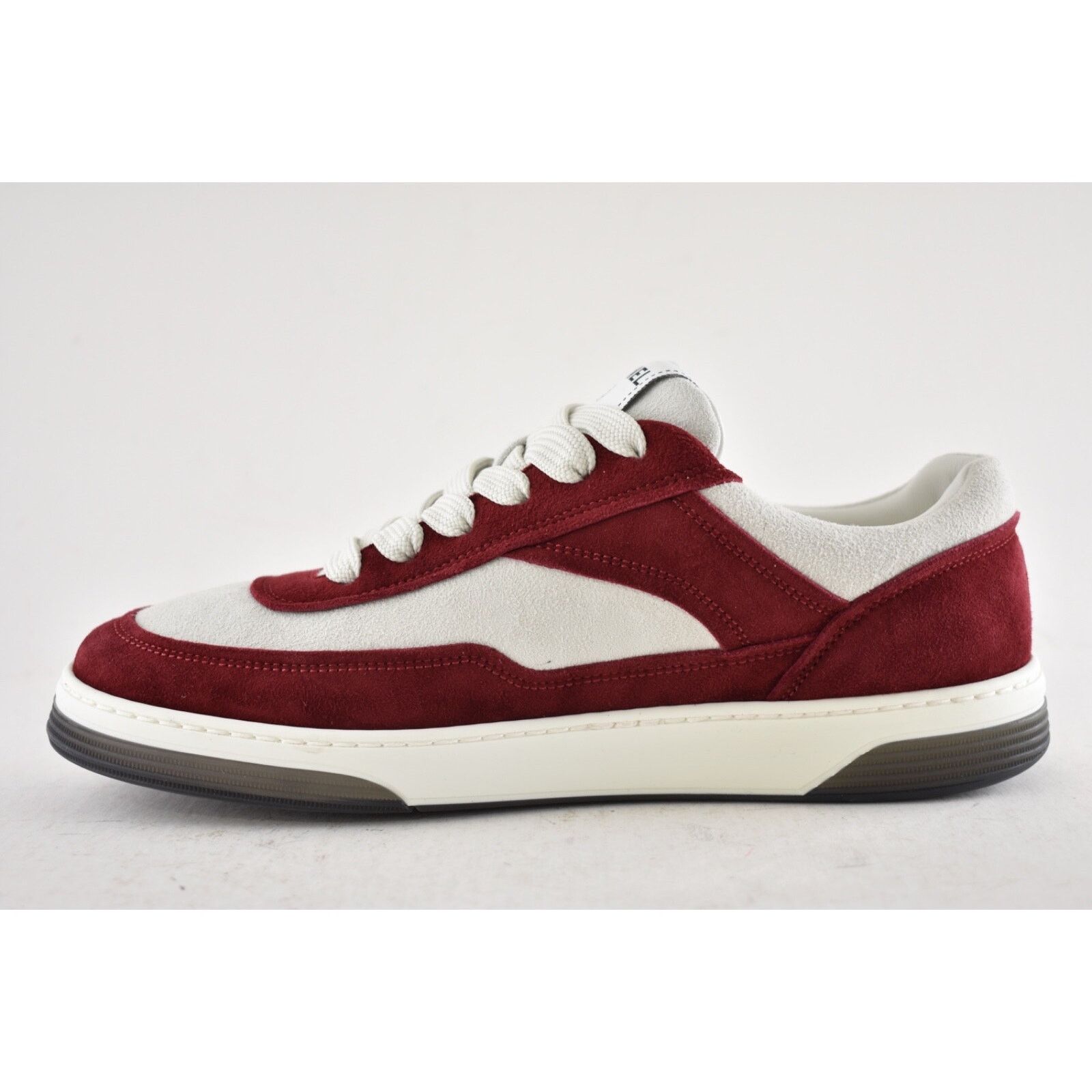 Chanel Chanel 23P Burgundy Suede Flat Lace Up Runner Sneaker 38.5 Size US 8.5 / IT 38.5 - 12 Thumbnail