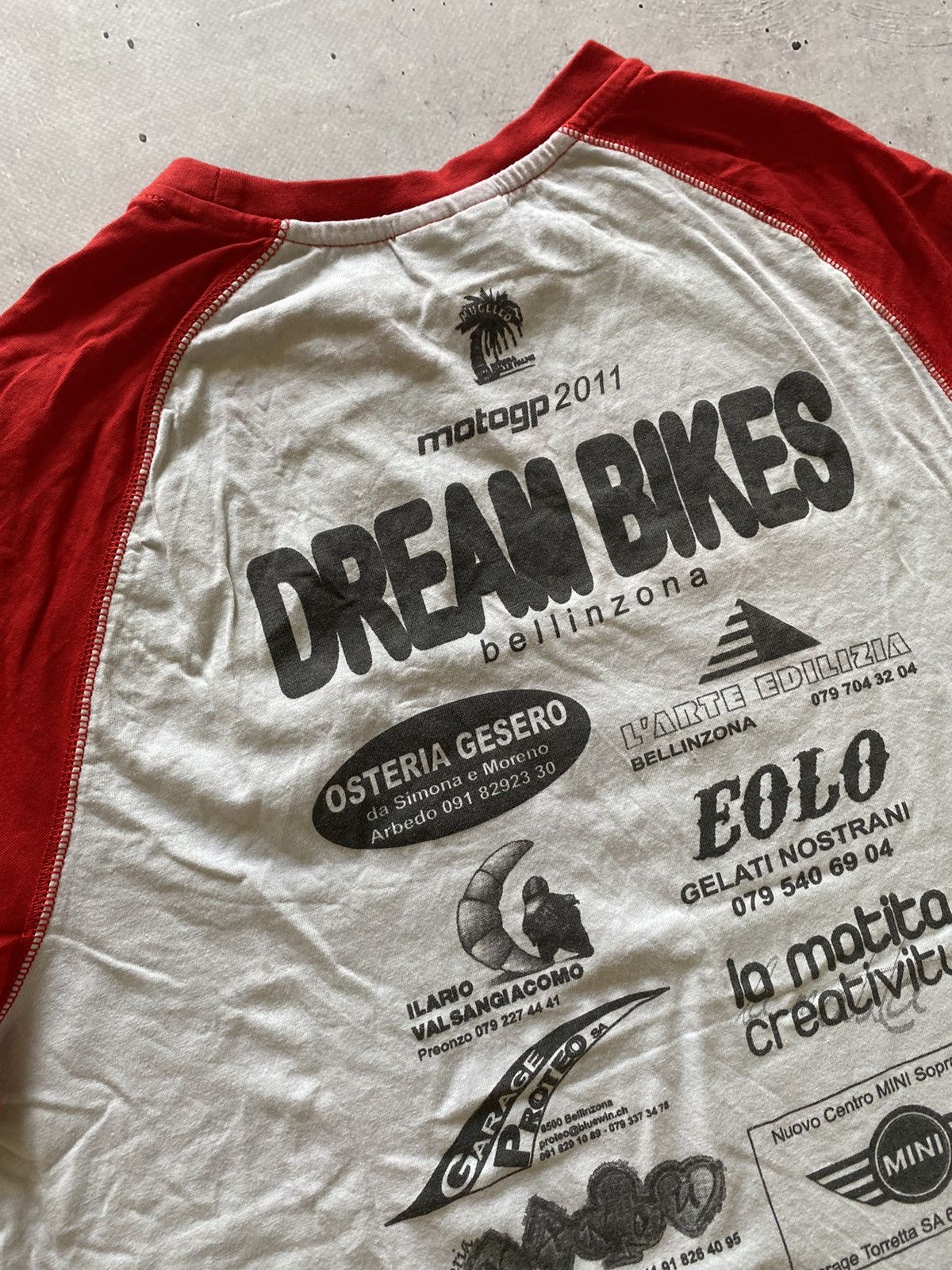Vintage Vintage 2011 Valentino Rossi Ducati 46 MOTOGP Dream Bikes Size US S / EU 44-46 / 1 - 6 Thumbnail