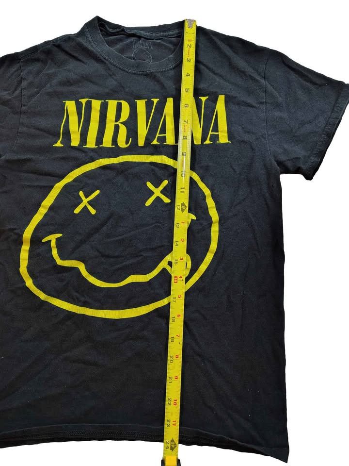 Other Vintage Nirvana Black & Yellow Smiley Face Band T-shirt Size US S / EU 44-46 / 1 - 6 Thumbnail