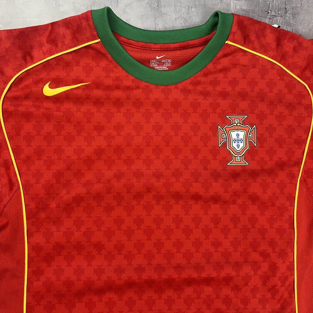 Nike Rare! Portugal Nike Vintage Soccer Jersey Shirt 00s Size US L / EU 52-54 / 3 - 5 Thumbnail