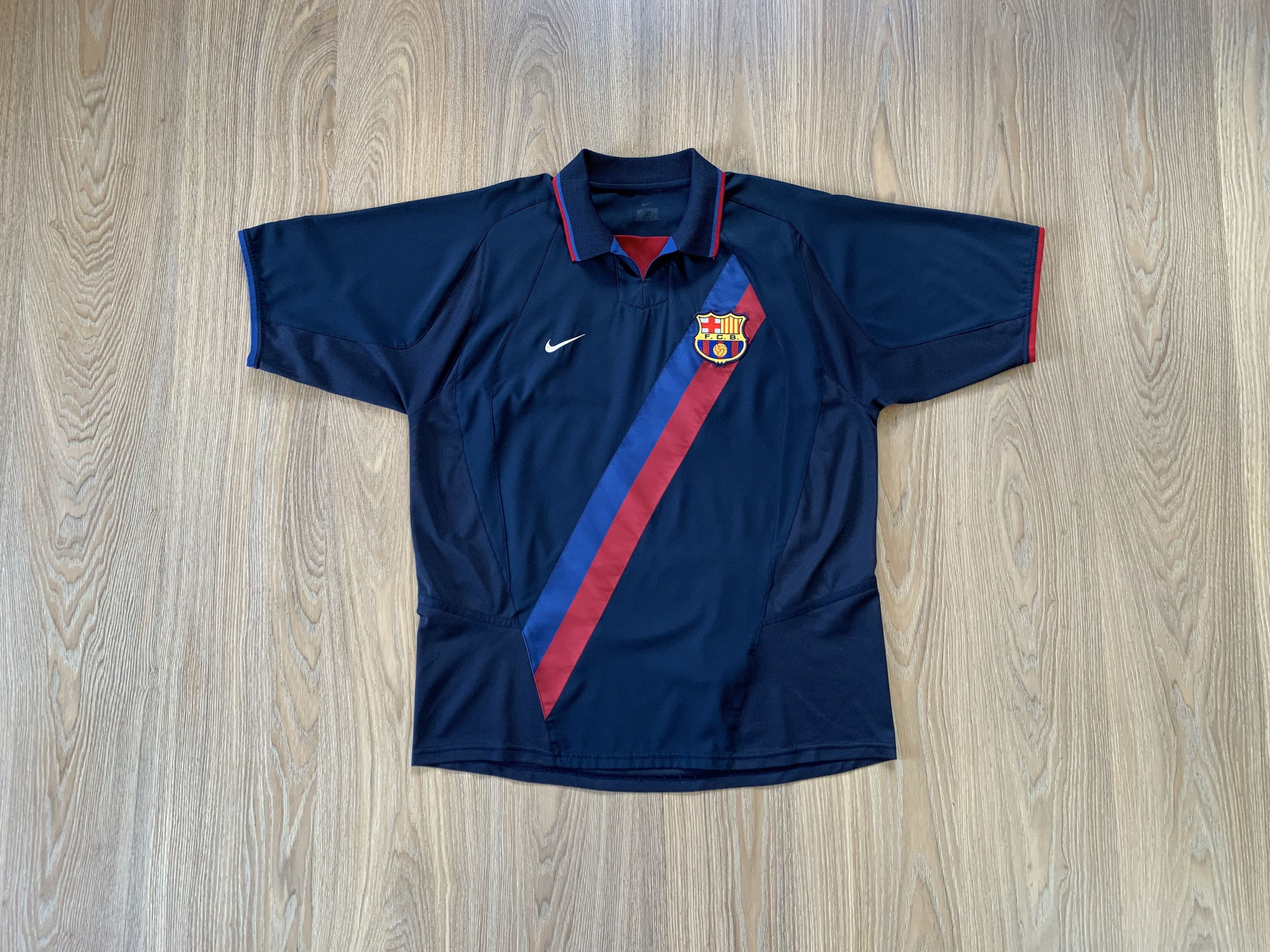 Nike Vintage Nike Barcelona Away Football Jersey 2002 Size US XL / EU 56 / 4 - 1 Thumbnail