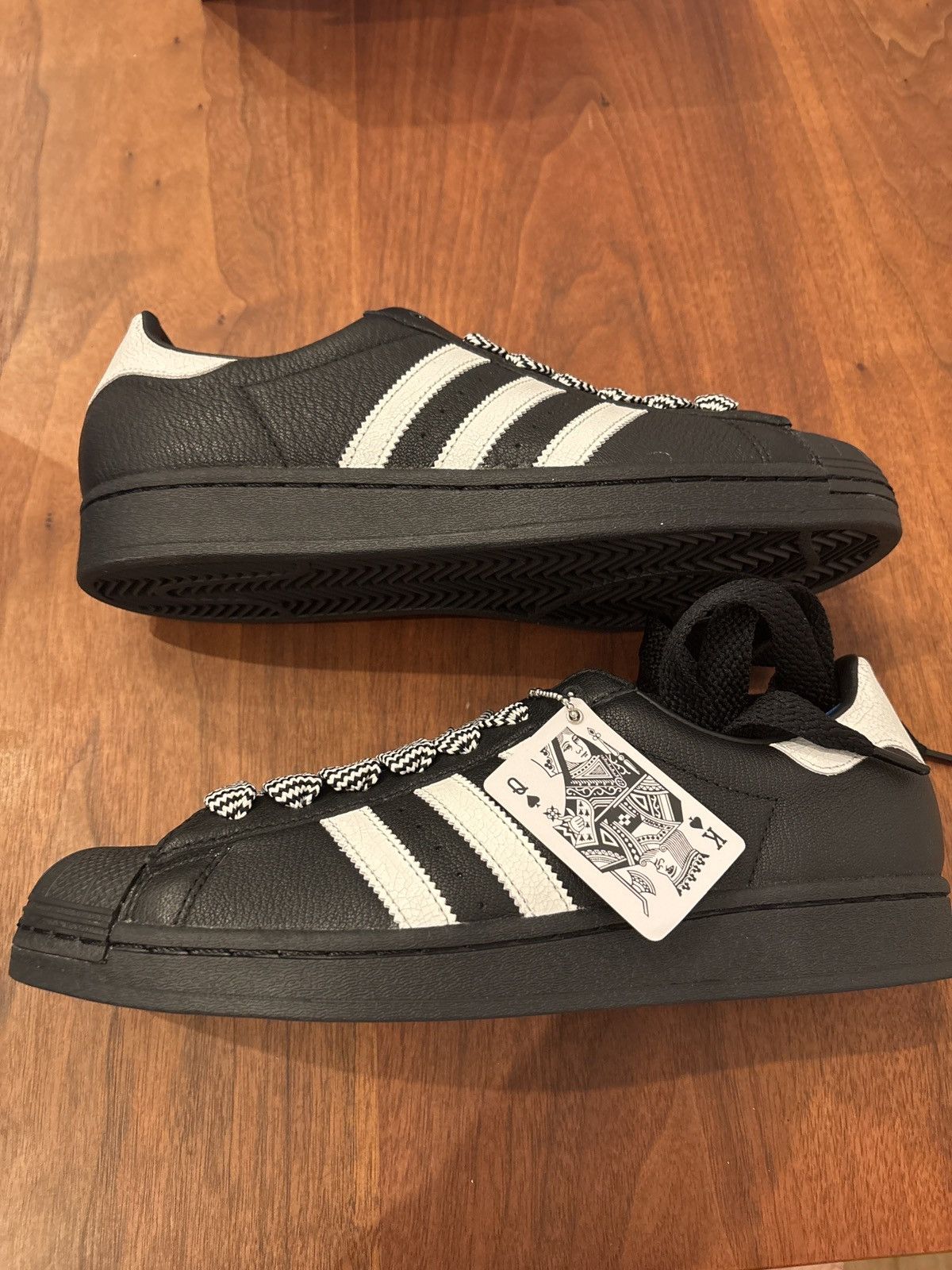 Adidas Adidas Superstar 50 “Playing Cards Pack” Queen&King Edition Size US 9 / EU 42 - 1 Thumbnail