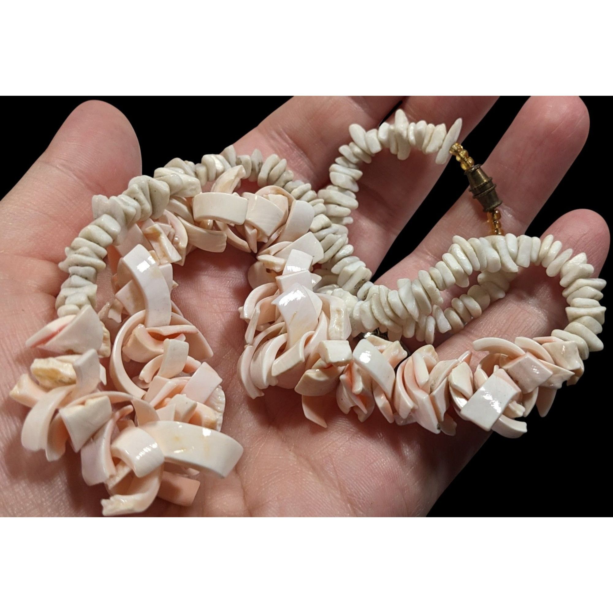 Other Vintage 70s Beachy Pink And White Shell Chip Beaded Necklace Size ONE SIZE - 3 Thumbnail