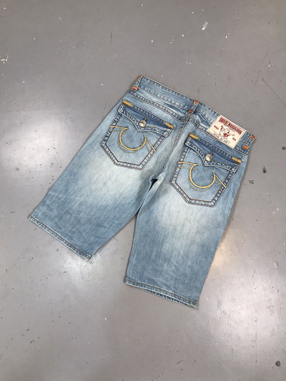True Religion × Vintage Vintage true religion Joey super T denim jort Size US 36 / EU 52 - 7 Thumbnail