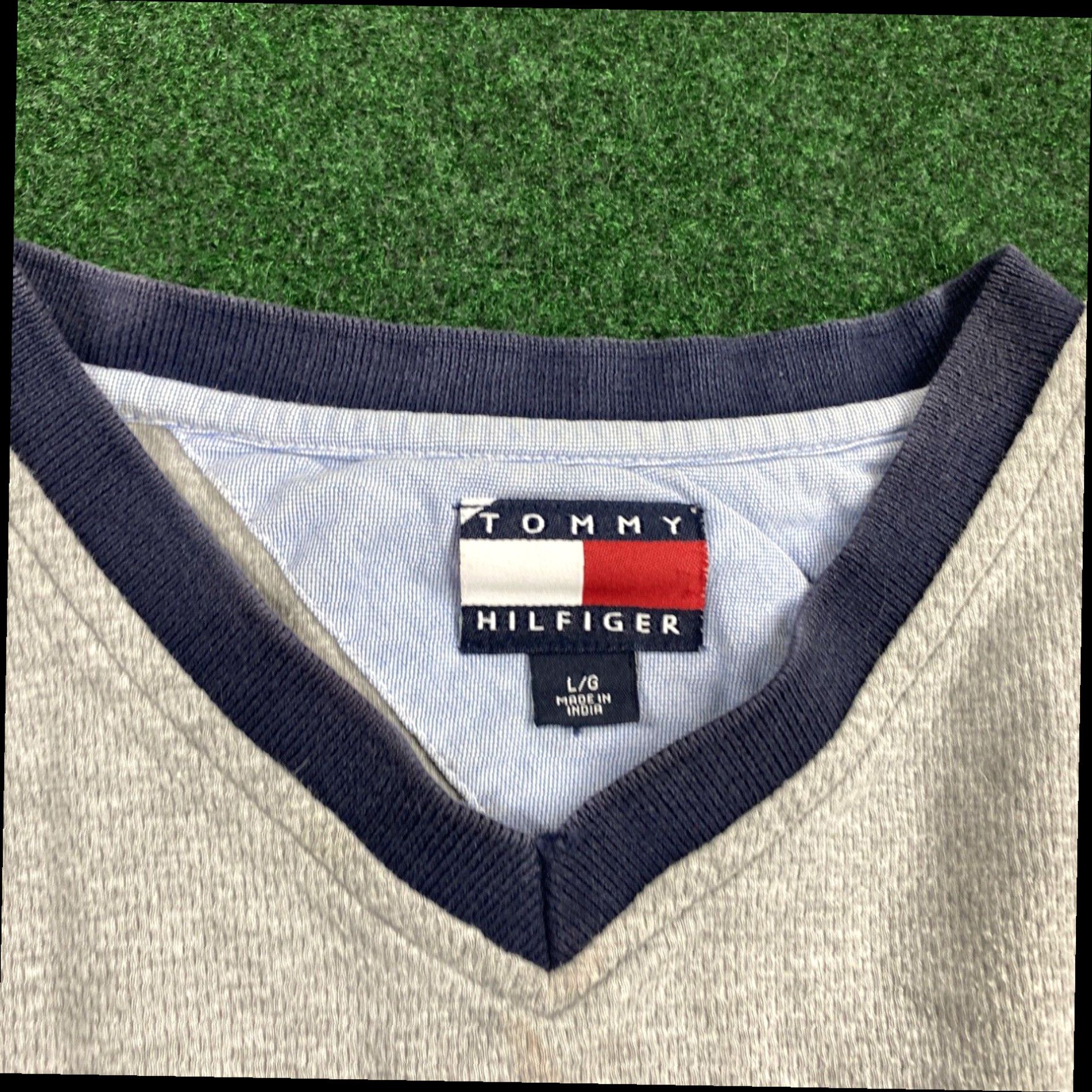 Tommy Hilfiger VTG Tommy Jeans Mens Large Shirt Gray Short Sleeve 100% Cotton V Neck Size US L / EU 52-54 / 3 - 3 Thumbnail