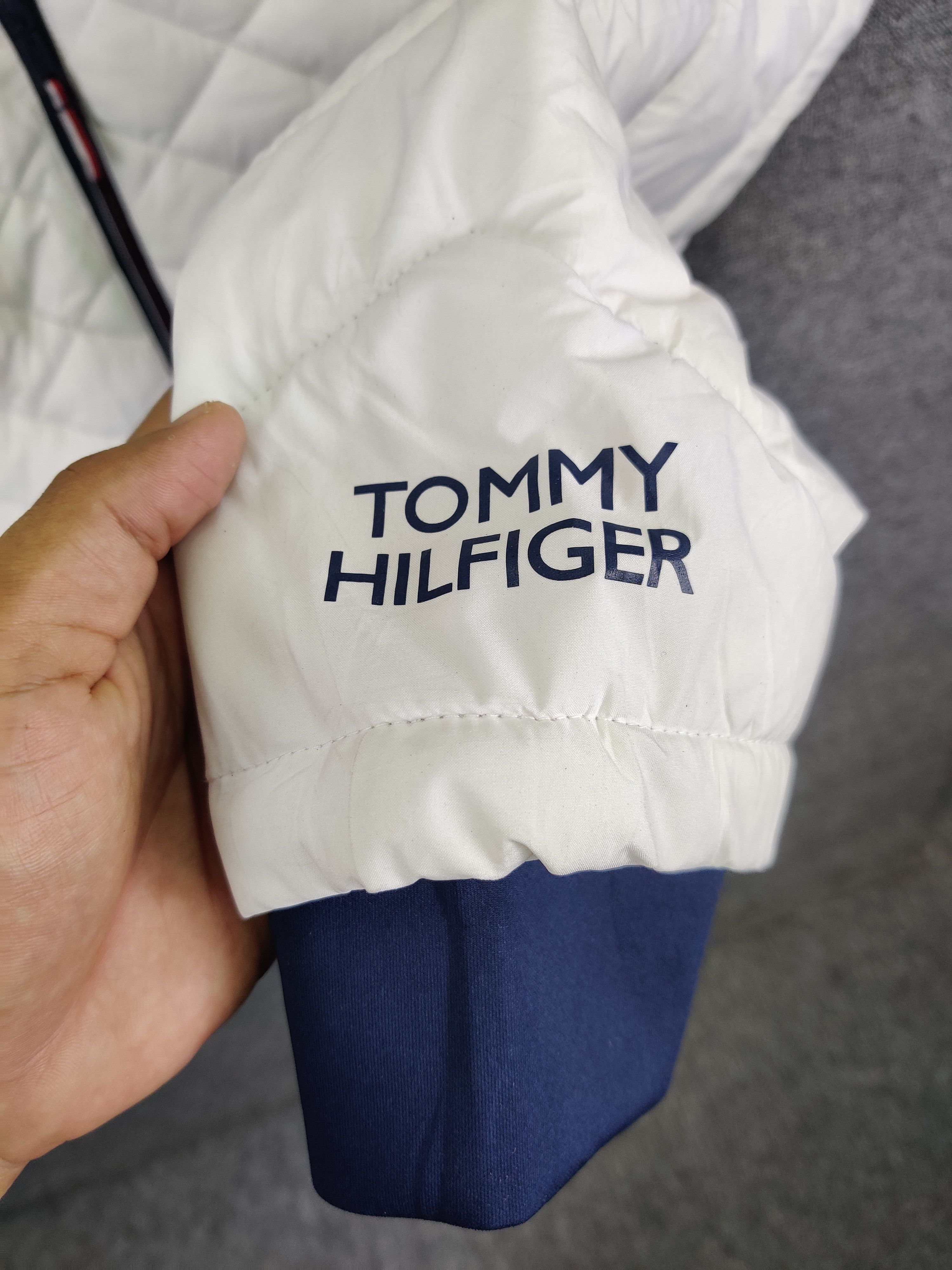 Tommy Hilfiger Tommy Hilfiger Down Puffer Jacket Size US L / EU 52-54 / 3 - 9 Thumbnail