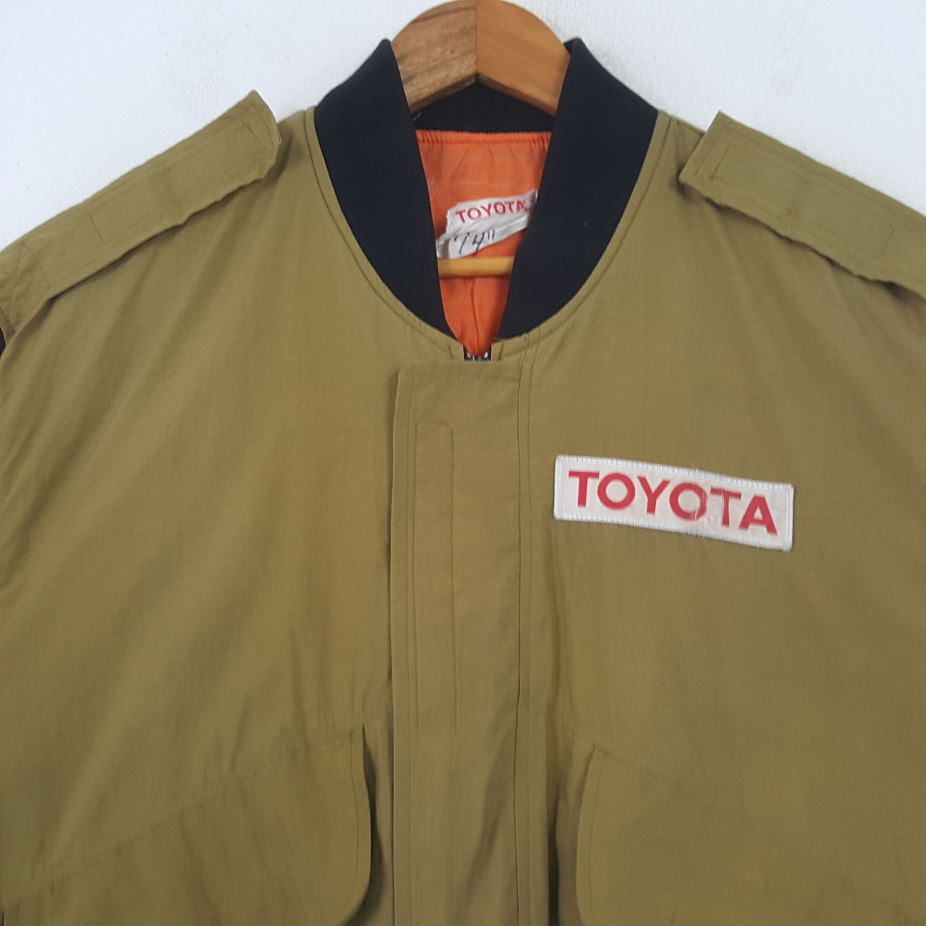 Japanese Brand × Vintage Vintage TOYOTA Japan Motorsport Racing Jacket C292N23 Size US XL / EU 56 / 4 - 4 Thumbnail