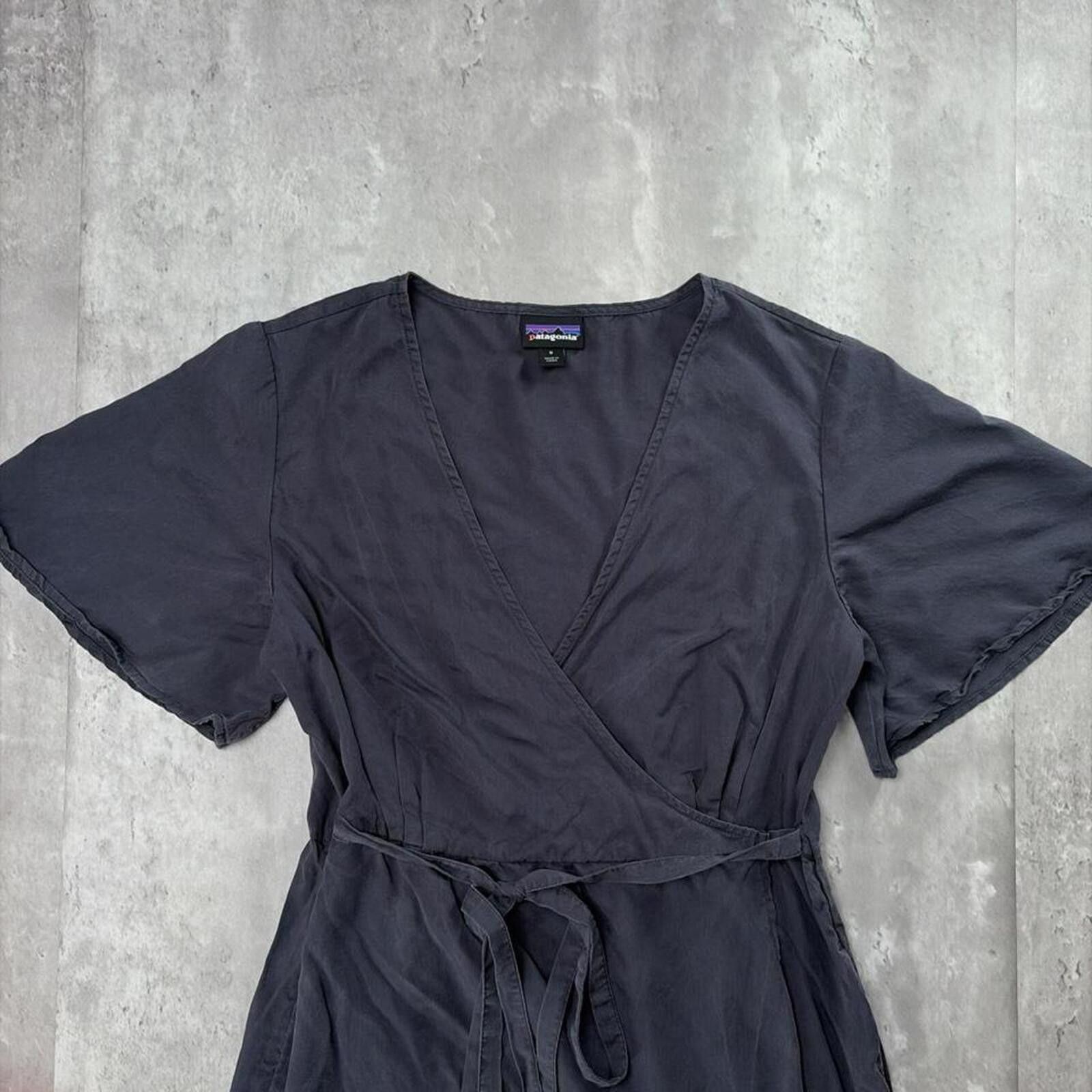 Patagonia Y2K Grey Patagonia Wrap Tie Waist Flutter Sleeve Boho Dress Size S / US 4 / IT 40 - 2 Thumbnail