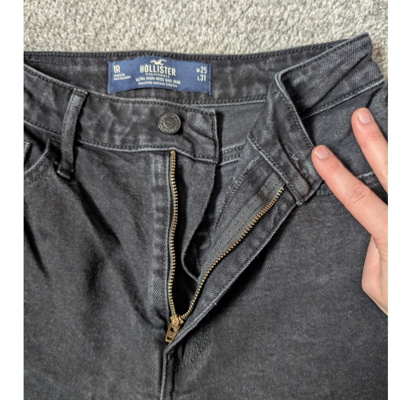 Hollister Hollister DadJeansWomen's 1R BlackStretchDenim UltraHighRise Size 25" / US 0 / IT 36 - 3 Thumbnail