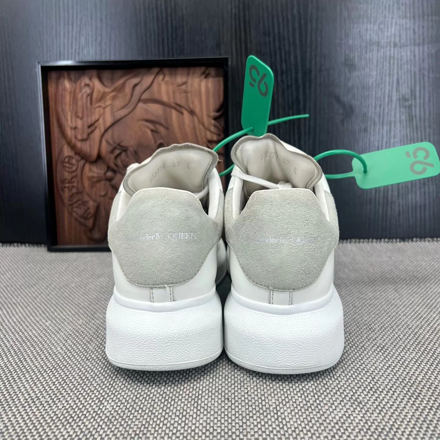 Alexander McQueen Alexander McQueen White/Gray Gray Tail Sneakers EUR 37 Size US 6.5 / IT 36.5 - 3 Thumbnail