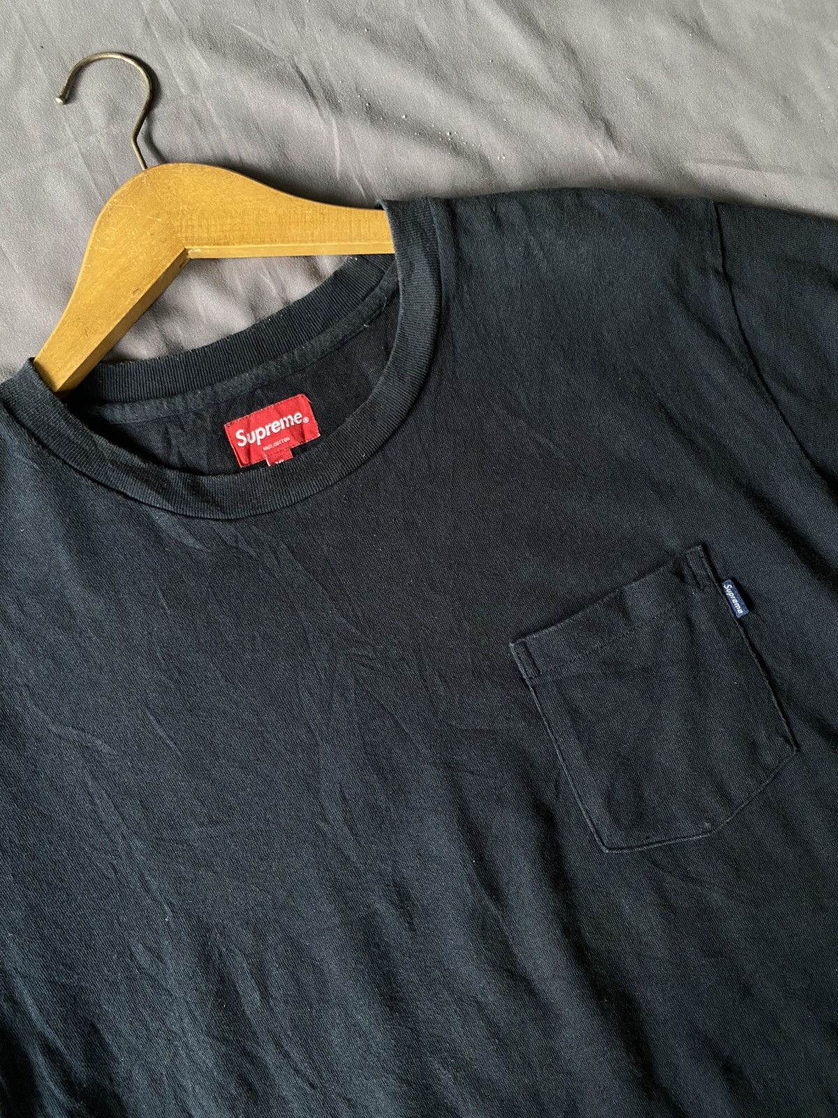 Supreme Supreme Pocket Tee FW18 Size US XL / EU 56 / 4 - 2 Thumbnail