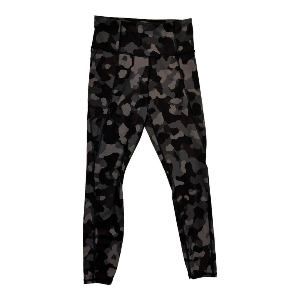 Designer Athleta l Lightning 7/8 Black Camo Leggings Size XS Size 26" / US 2 / IT 38 - 2 Thumbnail