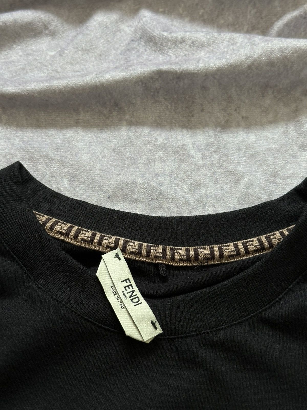 Fendi Fendi Fur Logo Black Mens T-Shirt Tee Size M Size US M / EU 48-50 / 2 - 10 Thumbnail