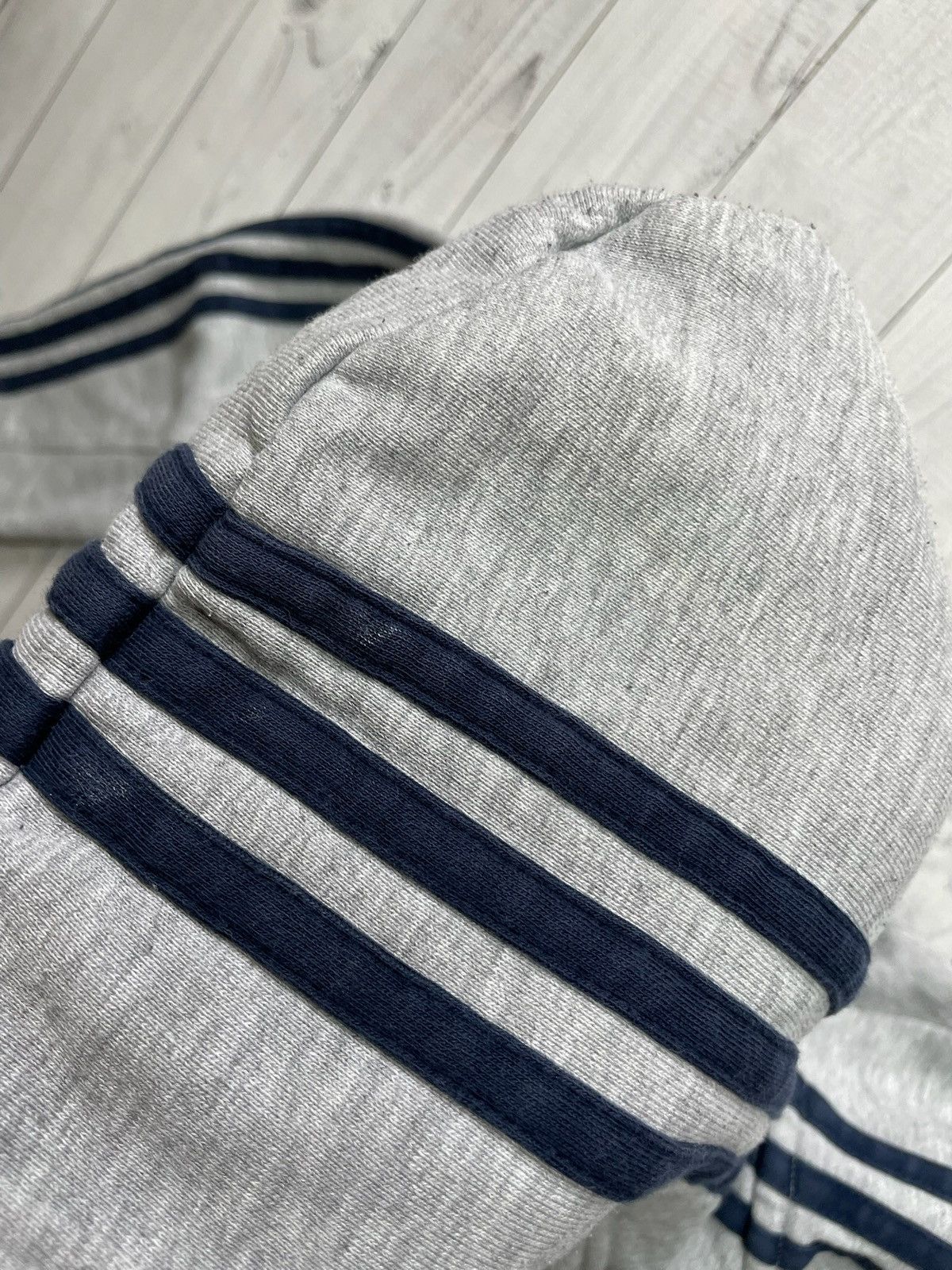 Adidas × Vintage Vintage Adidas performance essential Zip Hoodie size M Size US M / EU 48-50 / 2 - 4 Thumbnail