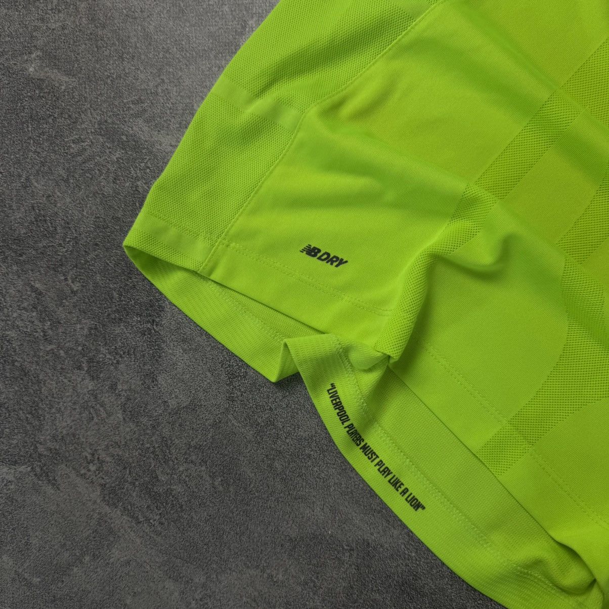New Balance Liverpool FC x NB 2016 Toxic Lime Jersey Size US M / EU 48-50 / 2 - 6 Thumbnail