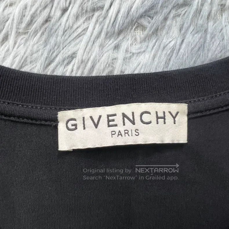 Givenchy Givenchy Short Sleeve T-Shirt Size US S / EU 44-46 / 1 - 3 Thumbnail