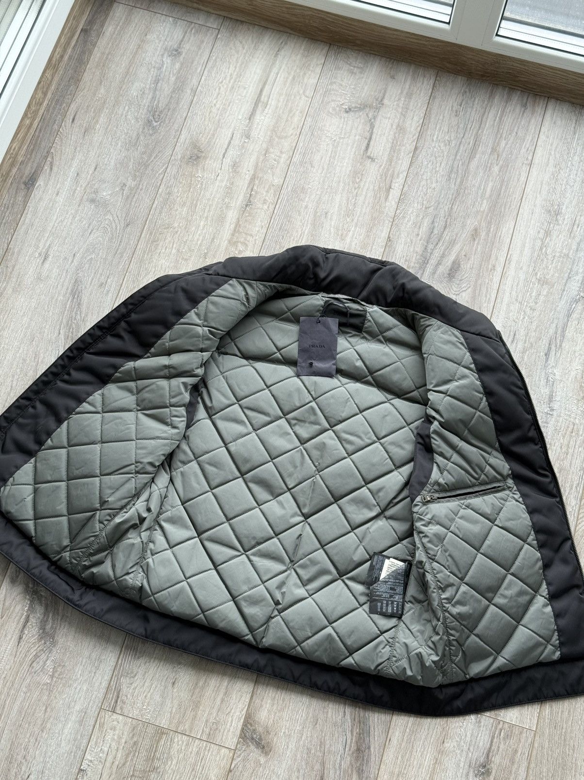 Prada Prada Badge Logo Cargo Gabardine Nylon/Lamb Puffer Down Vest Size US M / EU 48-50 / 2 - 15 Thumbnail