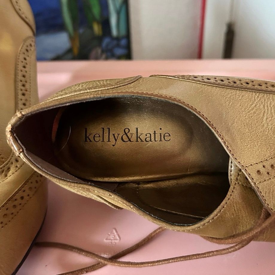 Other kelly and katie beige brown lace up loafer heels Size US 9.5 / IT 39.5 - 3 Thumbnail