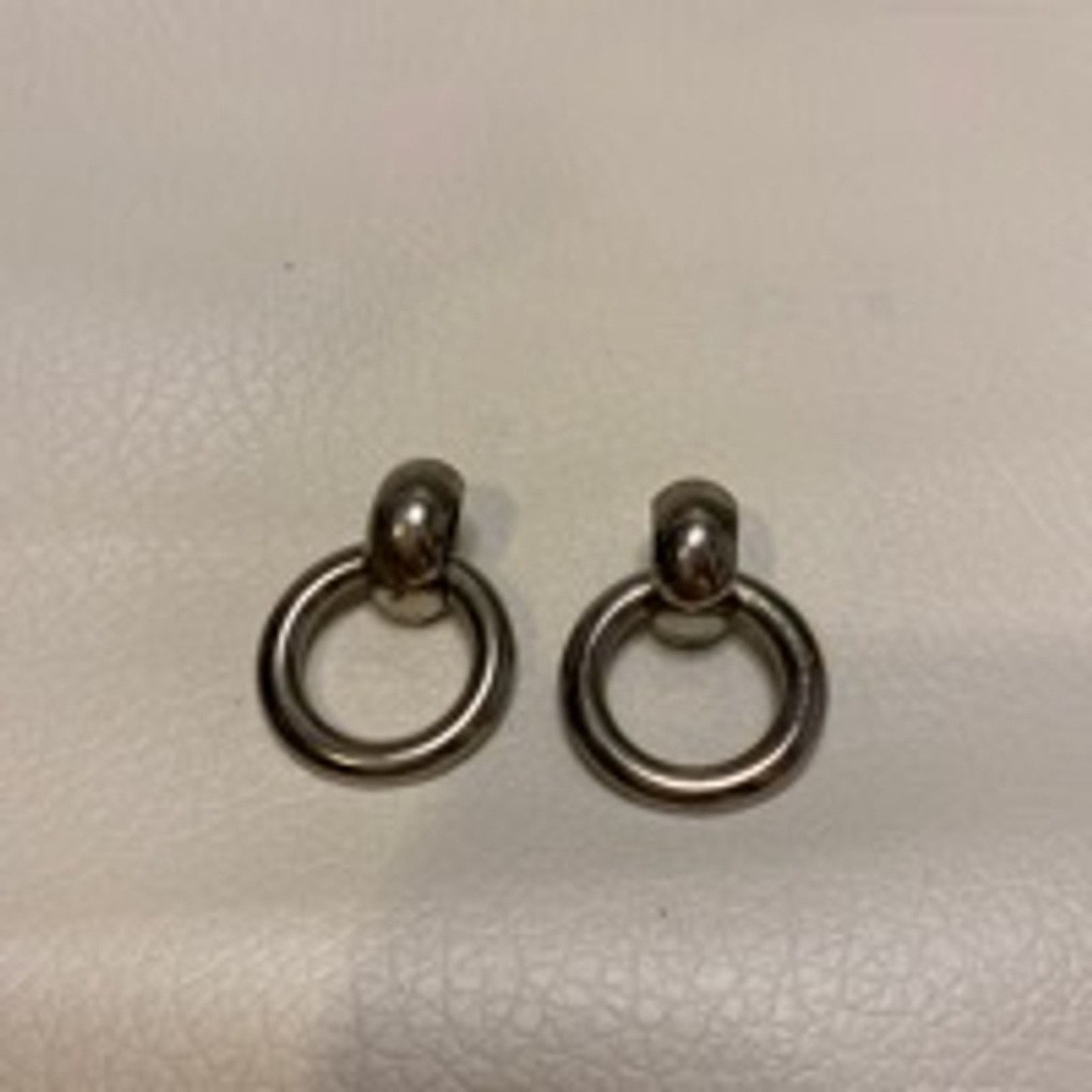 Vintage Vintage Silver Tone Hoop Drop Earrings Minimalist Dangle Size ONE SIZE - 2 Thumbnail