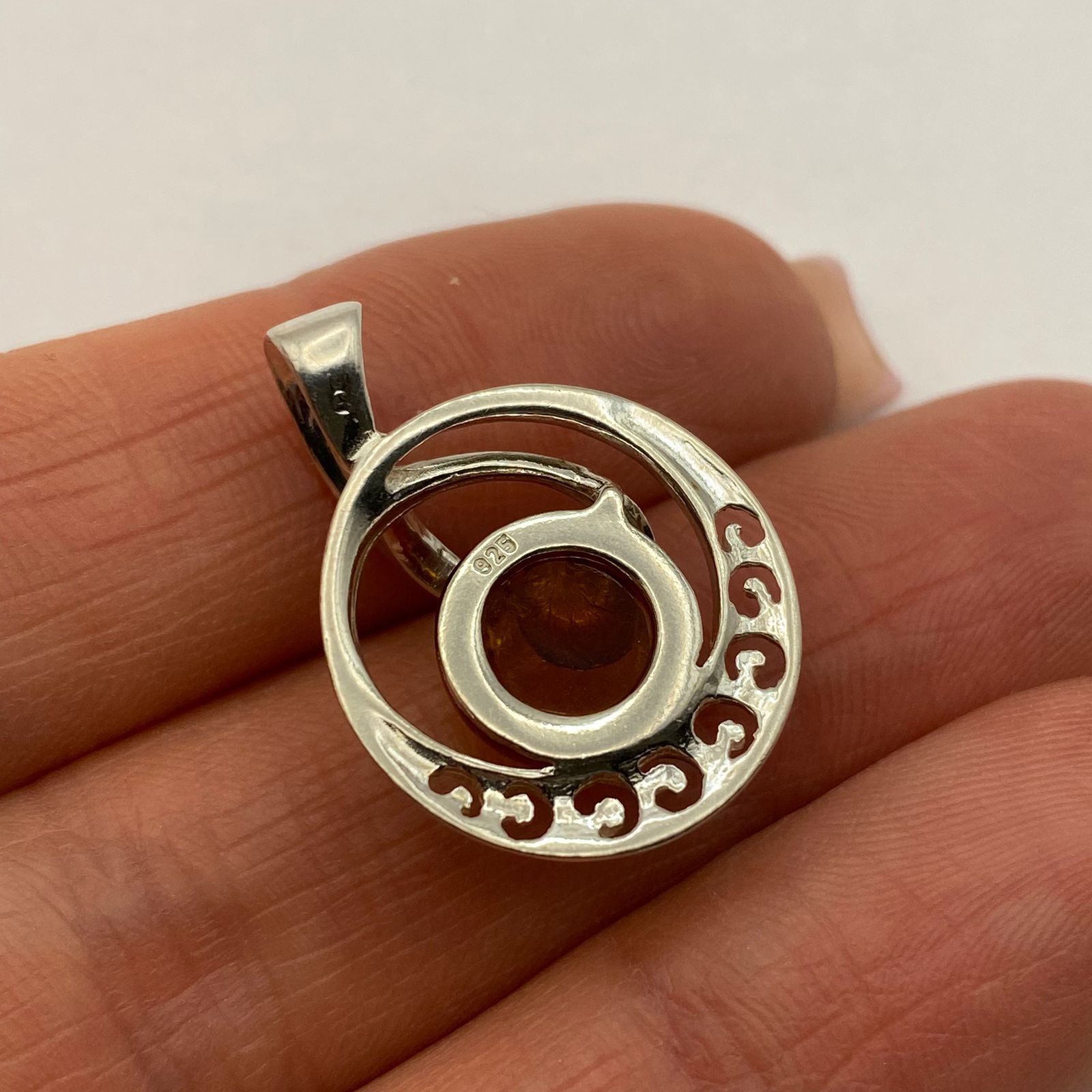 Sterling Silver Vintage 925 Sterling Silver Amber Pendant Modern Design 2.2g Size ONE SIZE - 4 Thumbnail