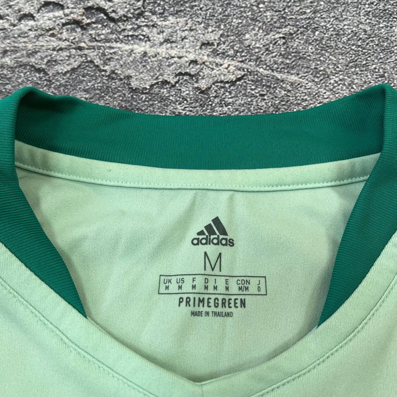 Adidas Mens FC CELTIC 2020/2021 soccer jersey perfect condition Size US M / EU 48-50 / 2 - 11 Thumbnail