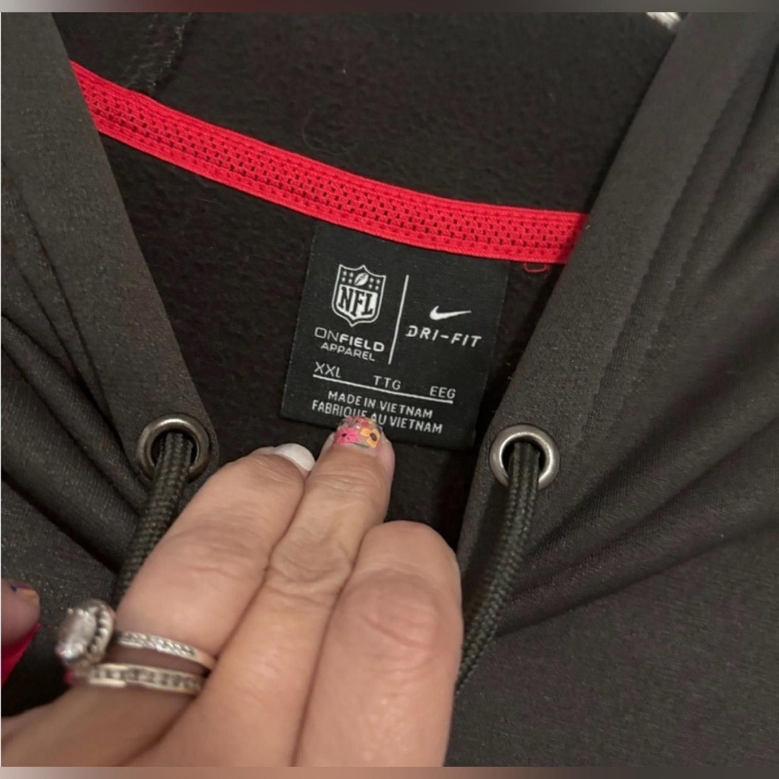 NFL NFL Tampa Bay Buccaneers Black and Red Hoodie Size US XXL / EU 58 / 5 - 2 Thumbnail